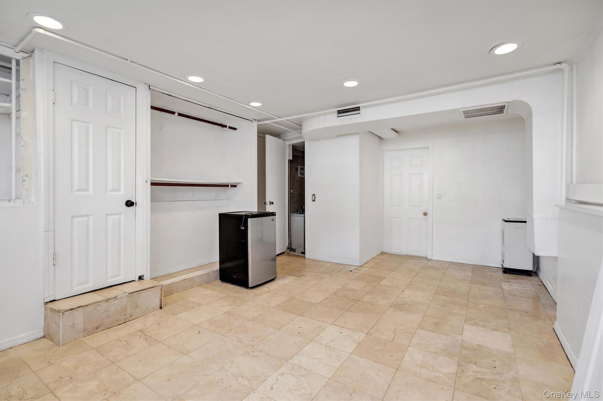 536 S Ocean Avenue, Freeport, NY 11520