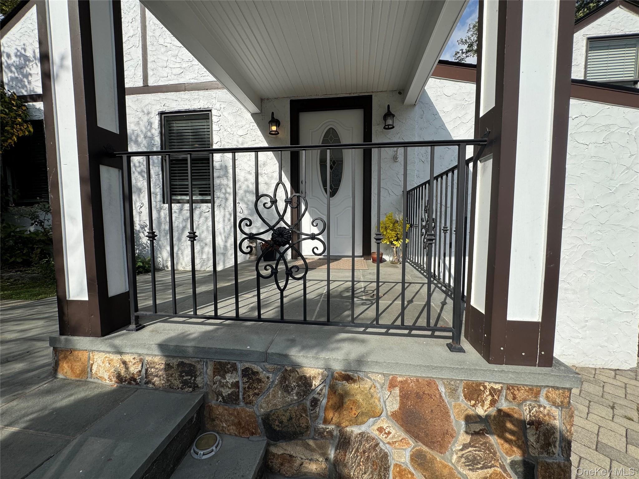 20 E Annadale Street, Armonk, NY 10504