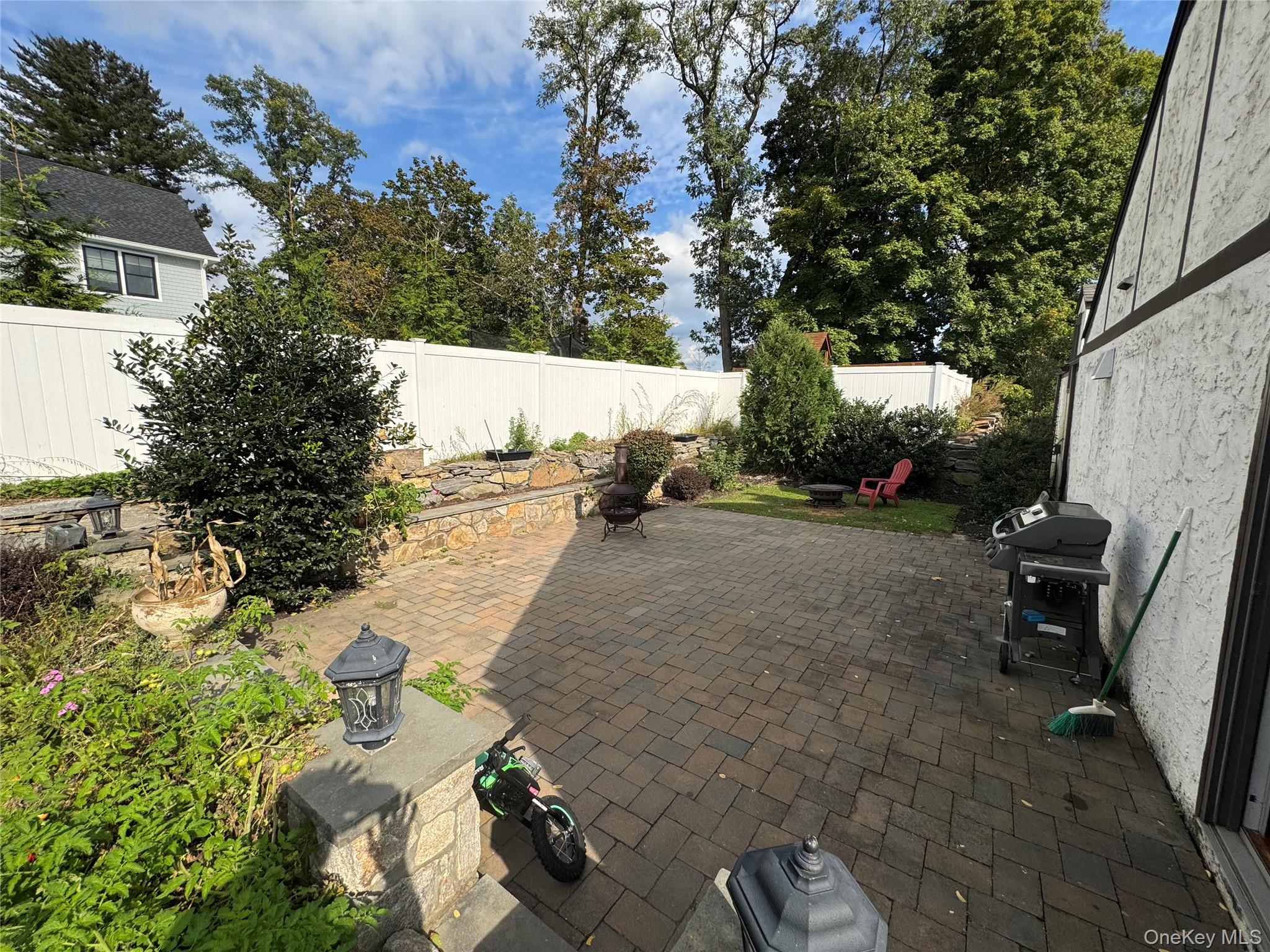 20 E Annadale Street, Armonk, NY 10504