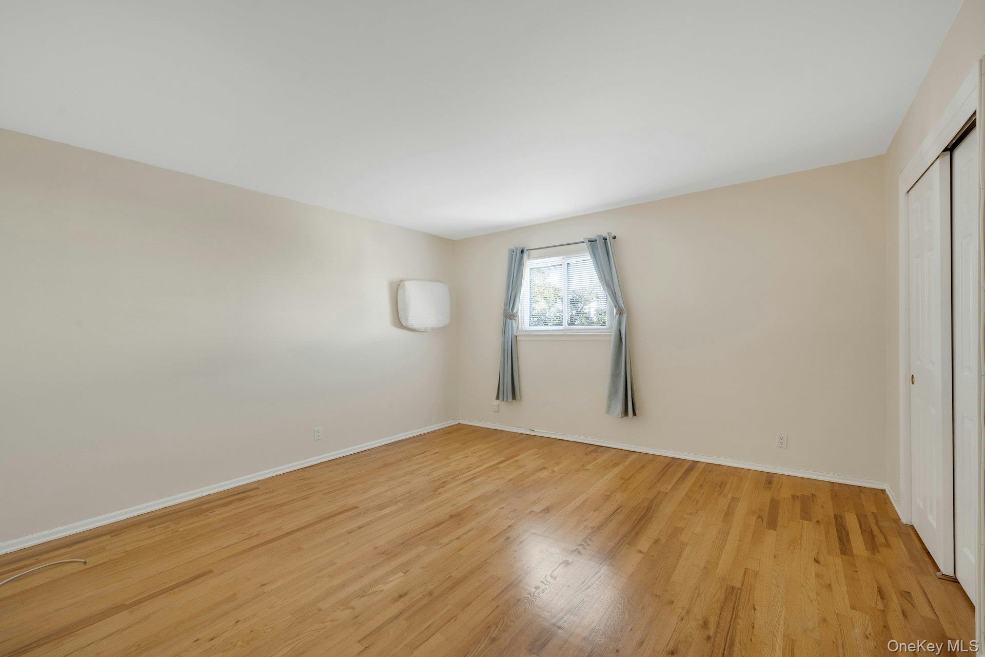 48 Elissa Lane, Yonkers, NY 10710