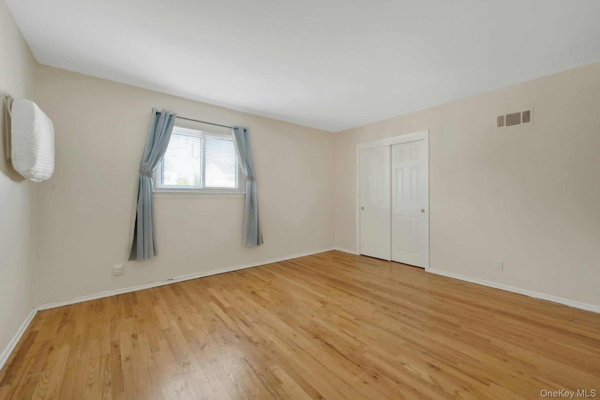 48 Elissa Lane, Yonkers, NY 10710