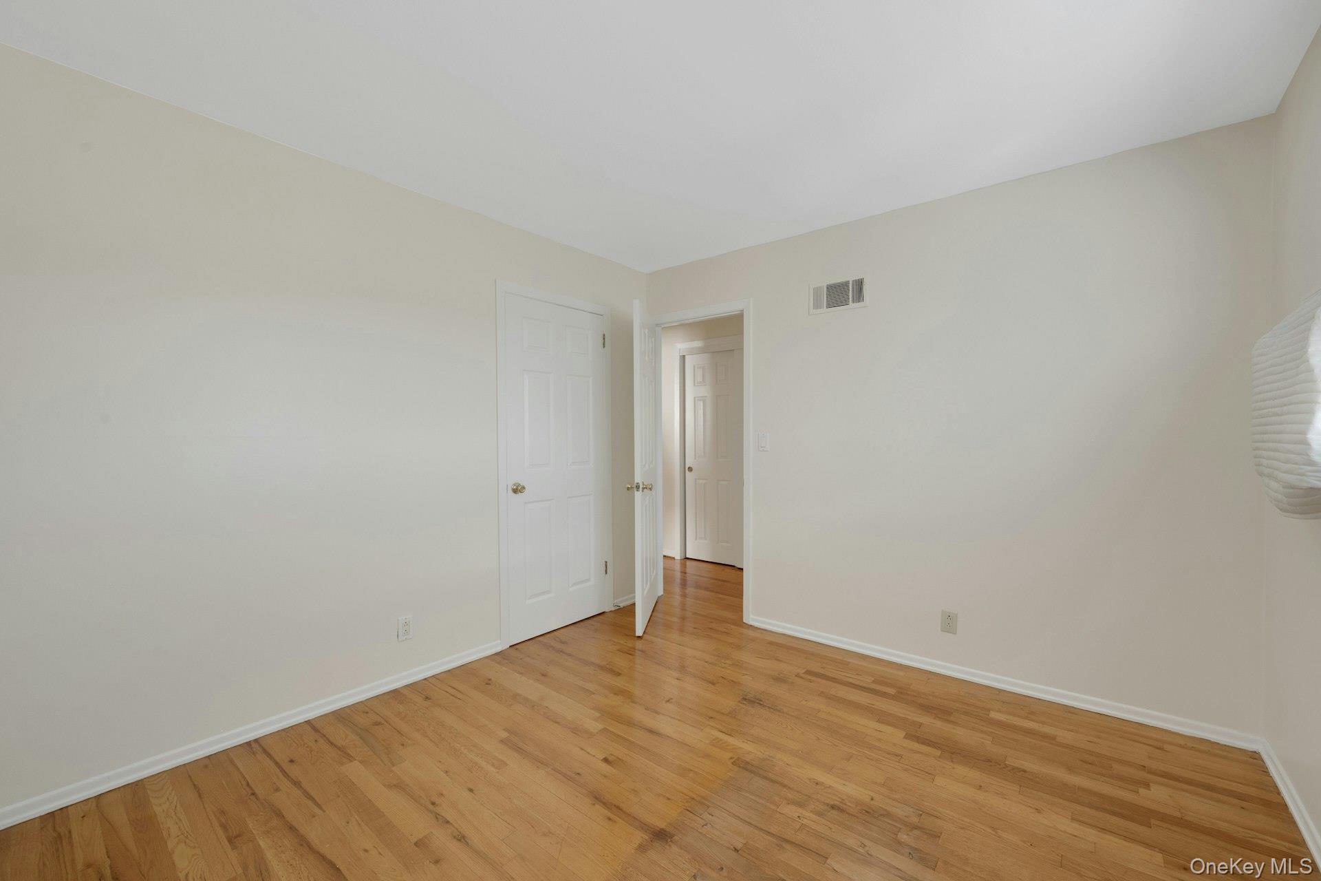 48 Elissa Lane, Yonkers, NY 10710