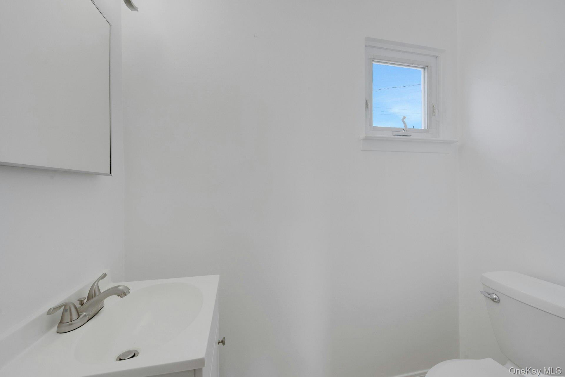 48 Elissa Lane, Yonkers, NY 10710