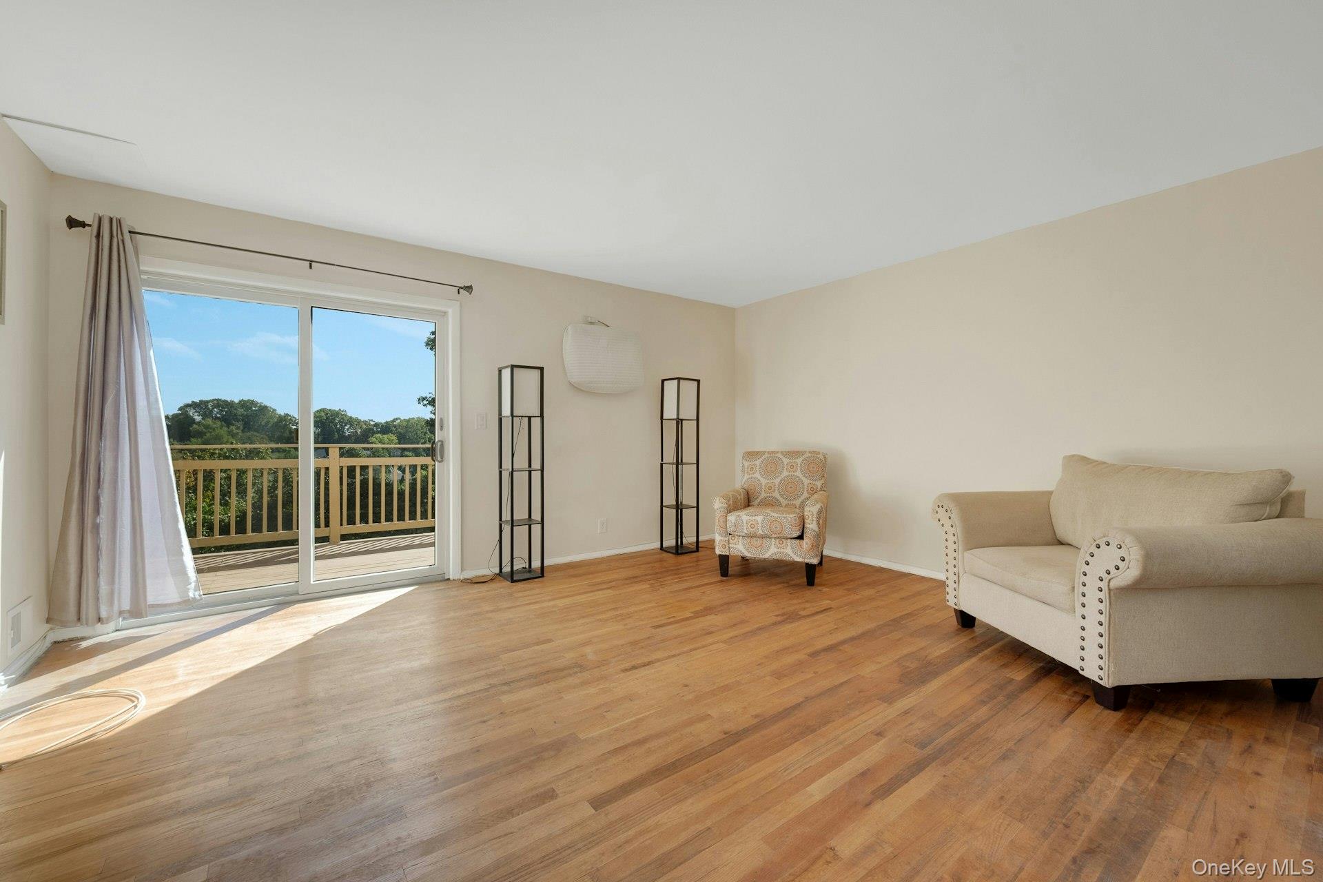 48 Elissa Lane, Yonkers, NY 10710