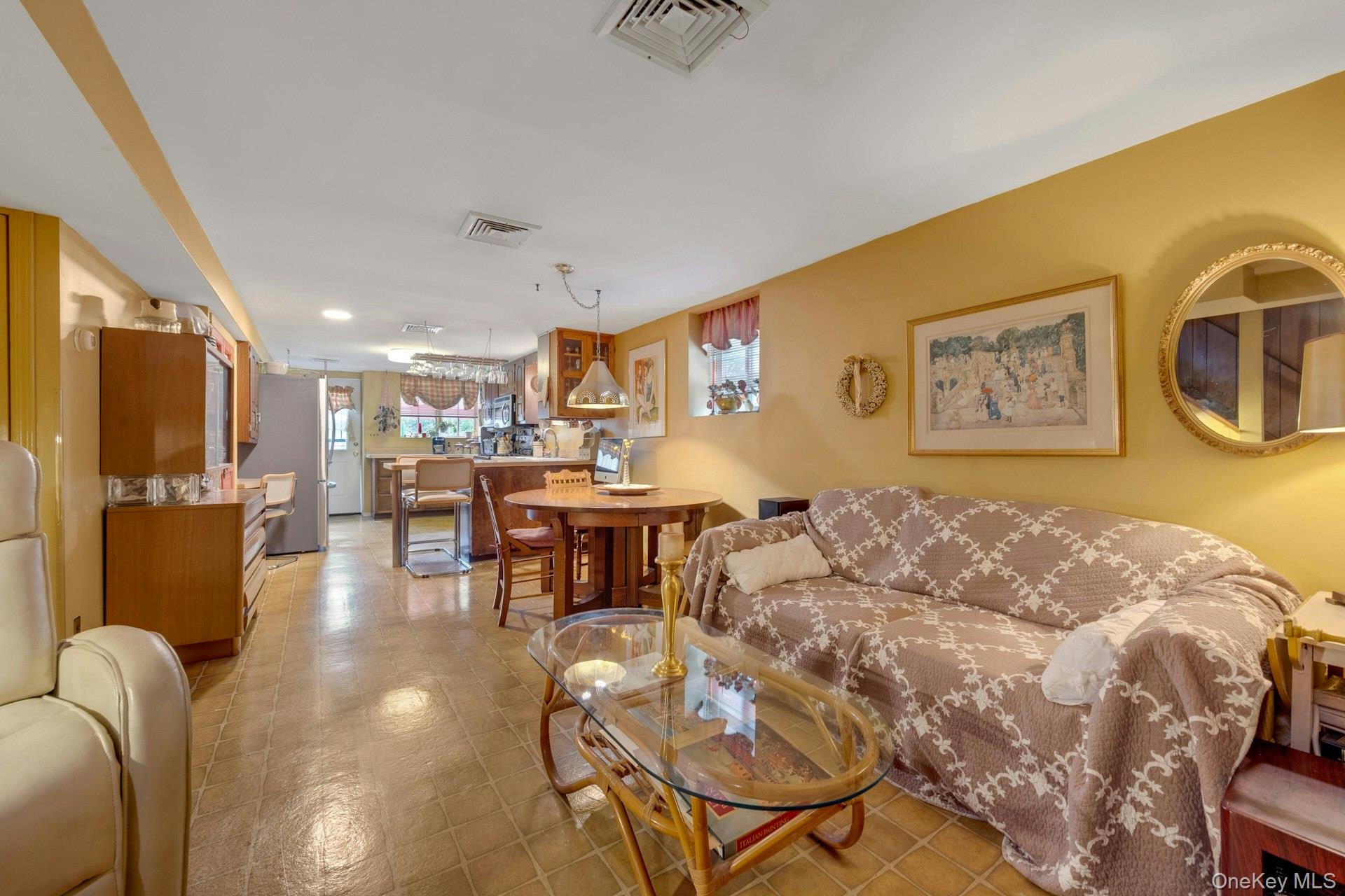 48 Elissa Lane, Yonkers, NY 10710