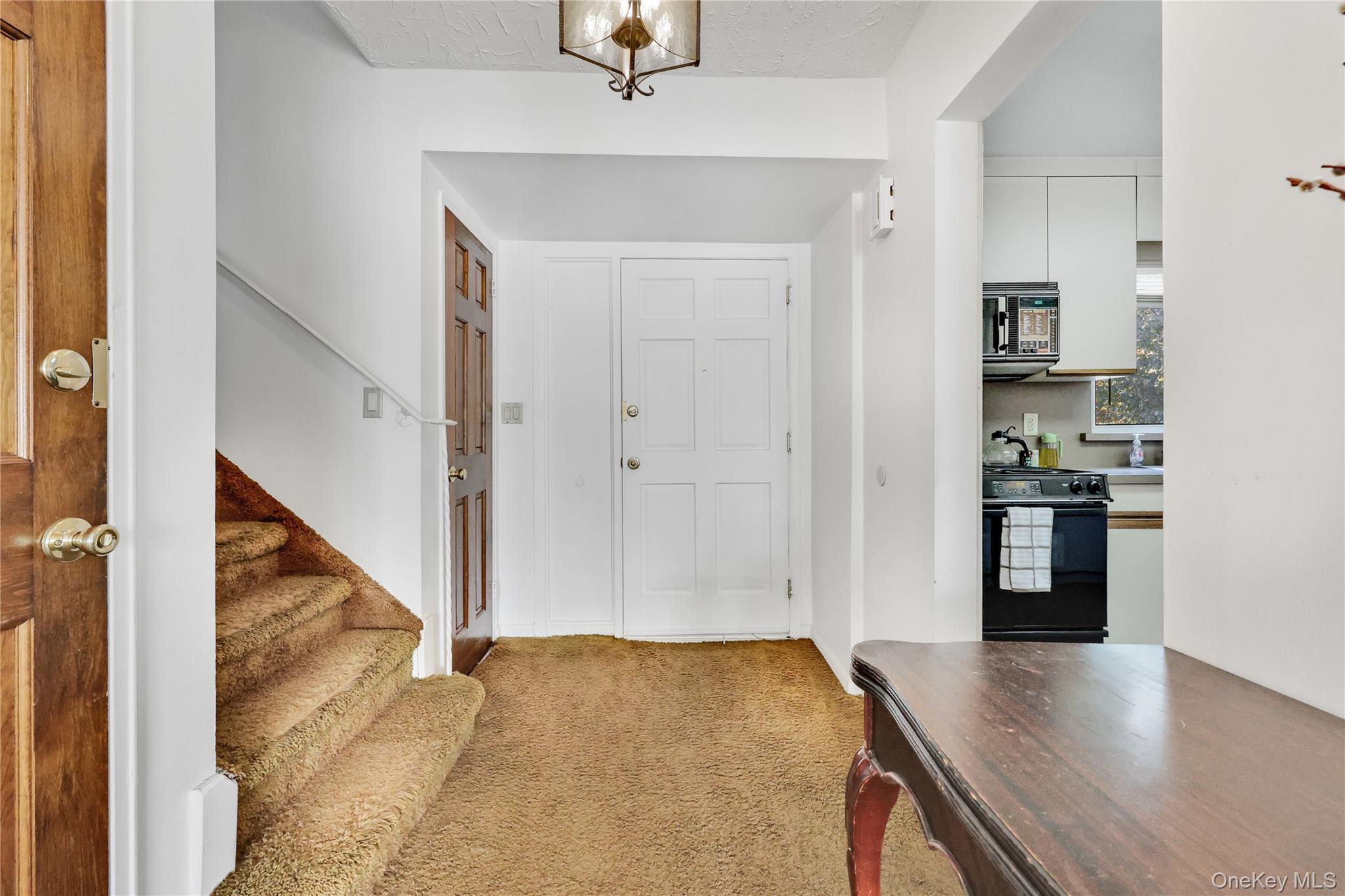 7 Park Circle, Cedarhurst, NY 11516