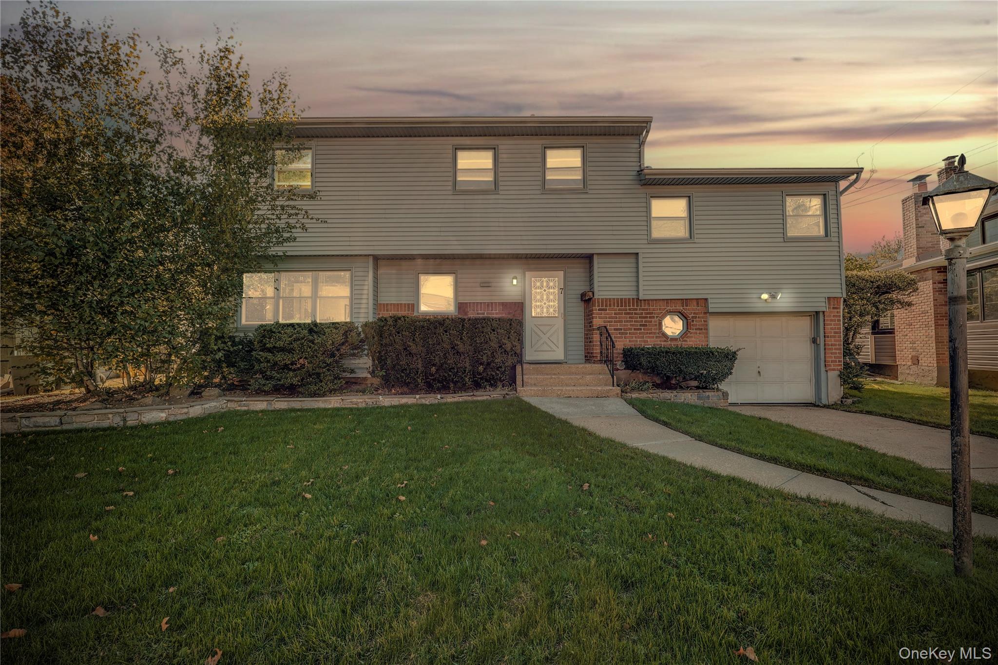 7 Park Circle, Cedarhurst, NY 11516