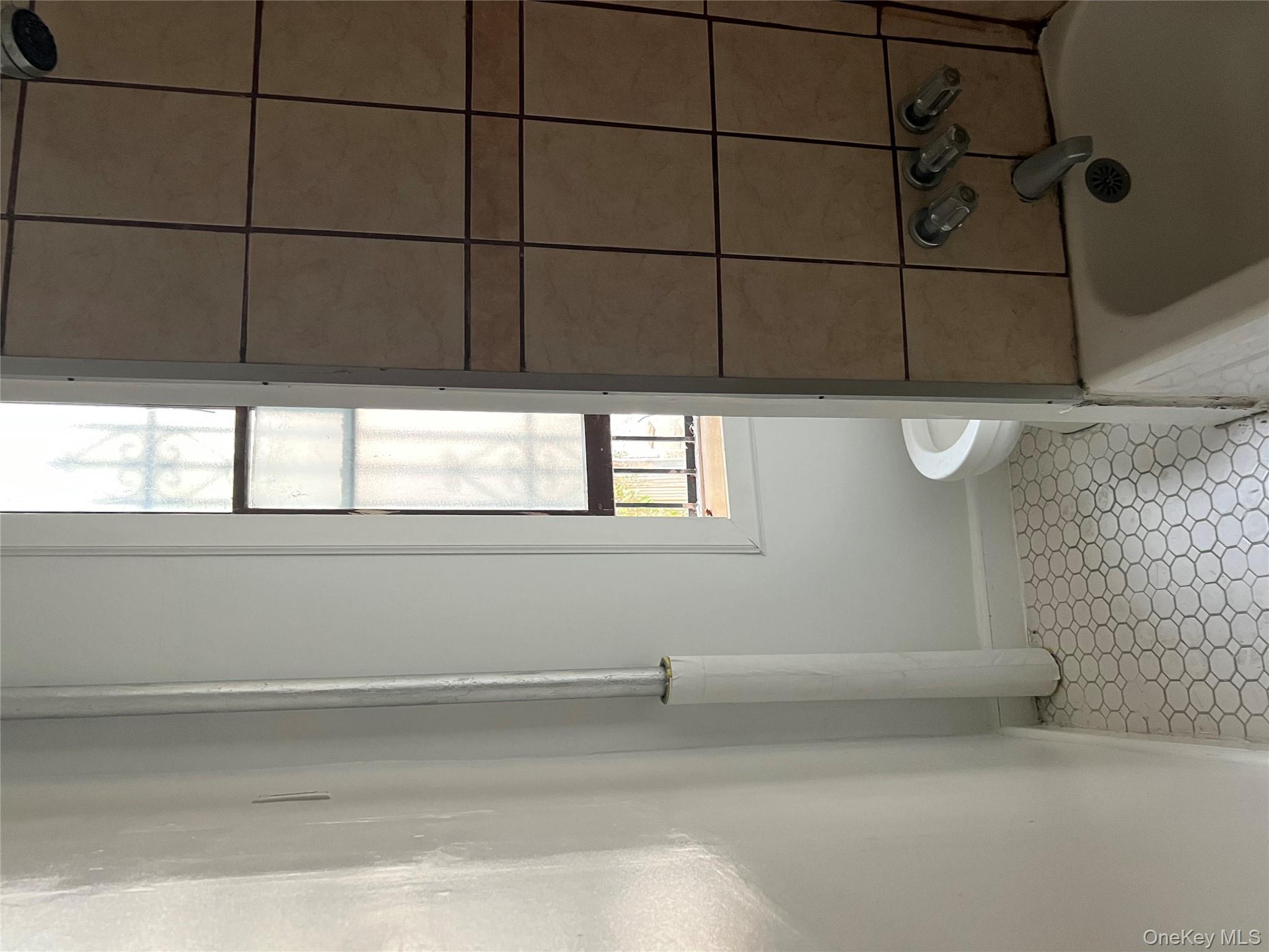 695 MEEKER Avenue, Brooklyn, NY 11222