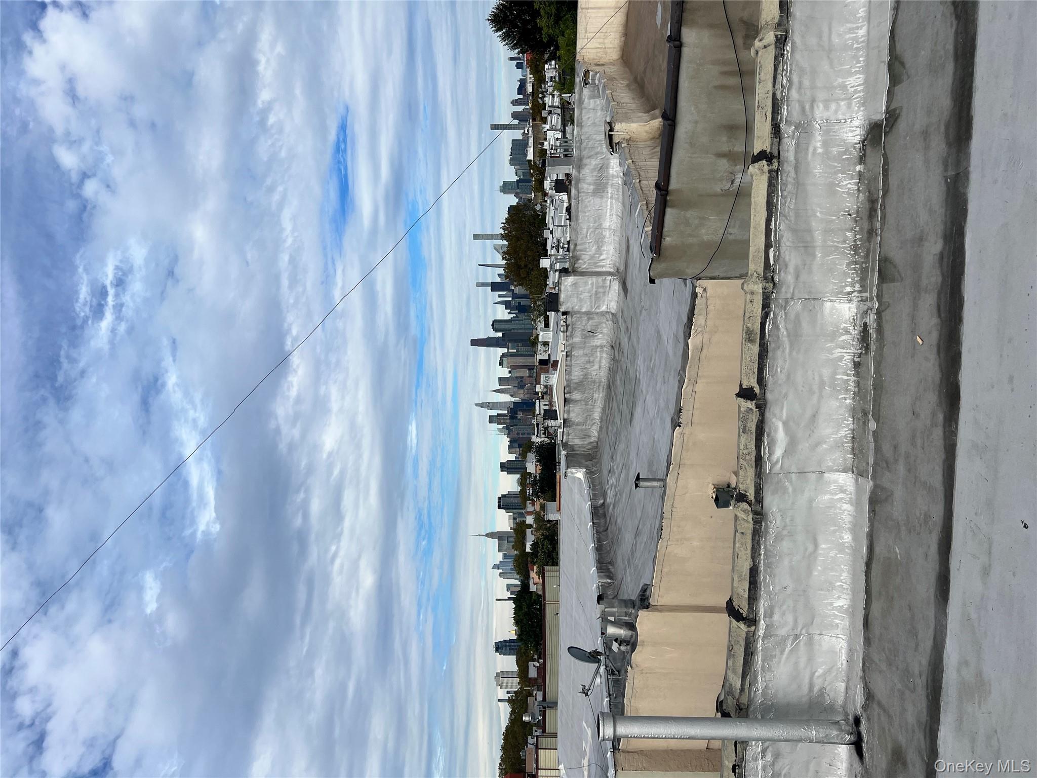 695 MEEKER Avenue, Brooklyn, NY 11222