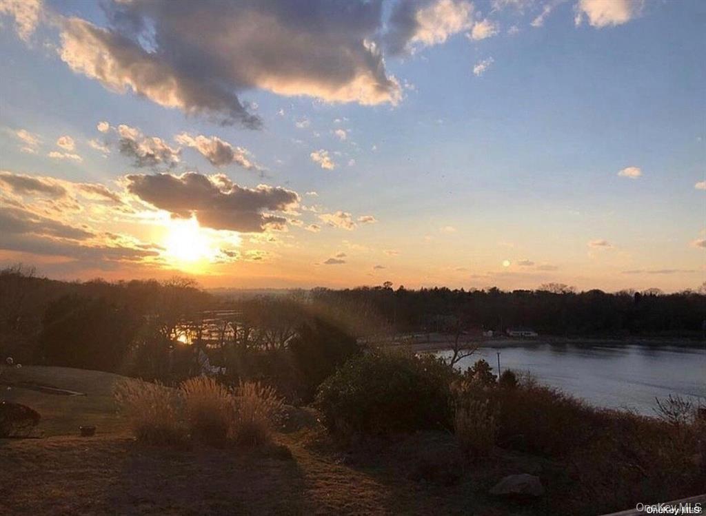 8 September Lane, Glen Cove, NY 11542