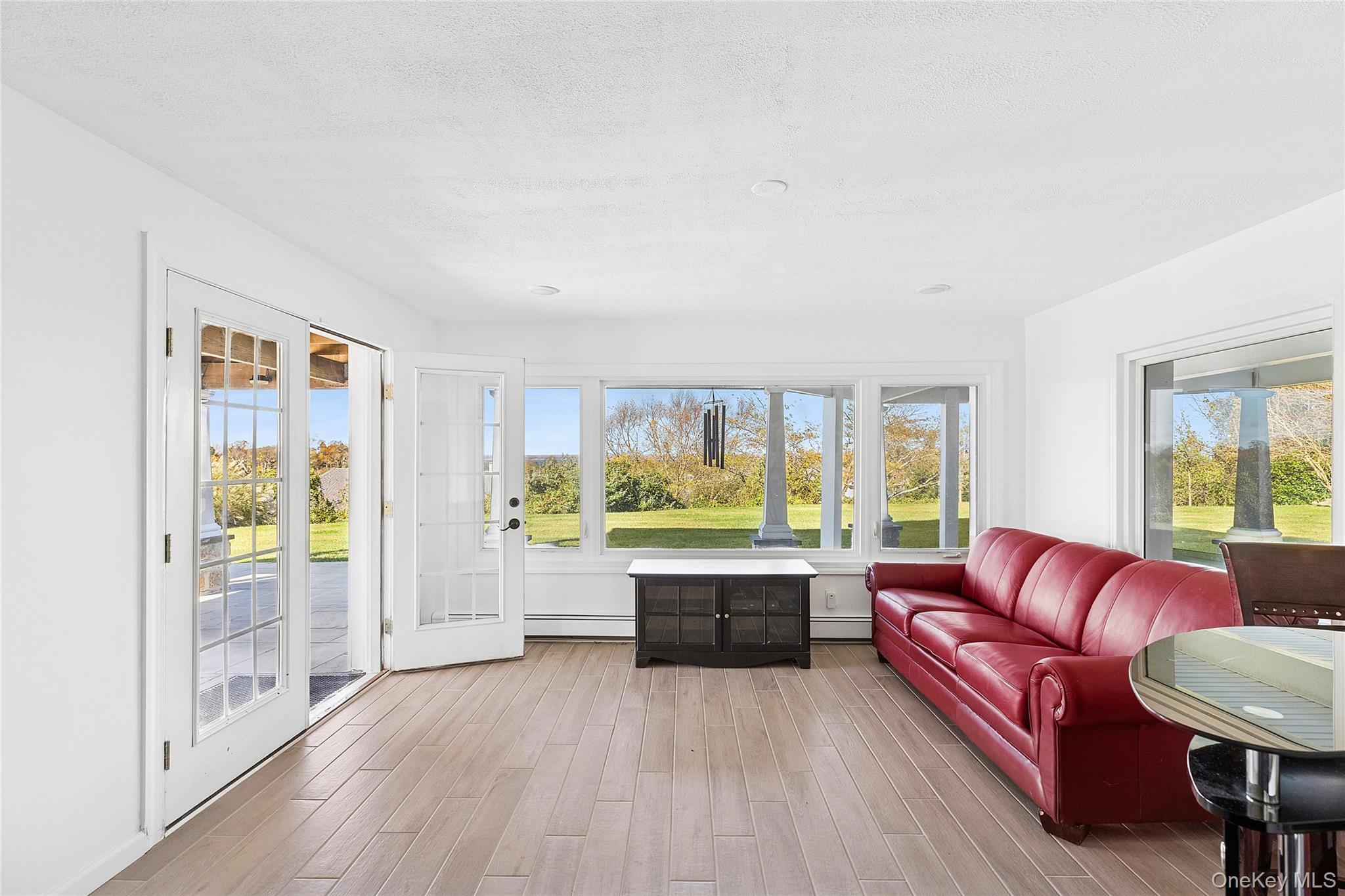 8 September Lane, Glen Cove, NY 11542