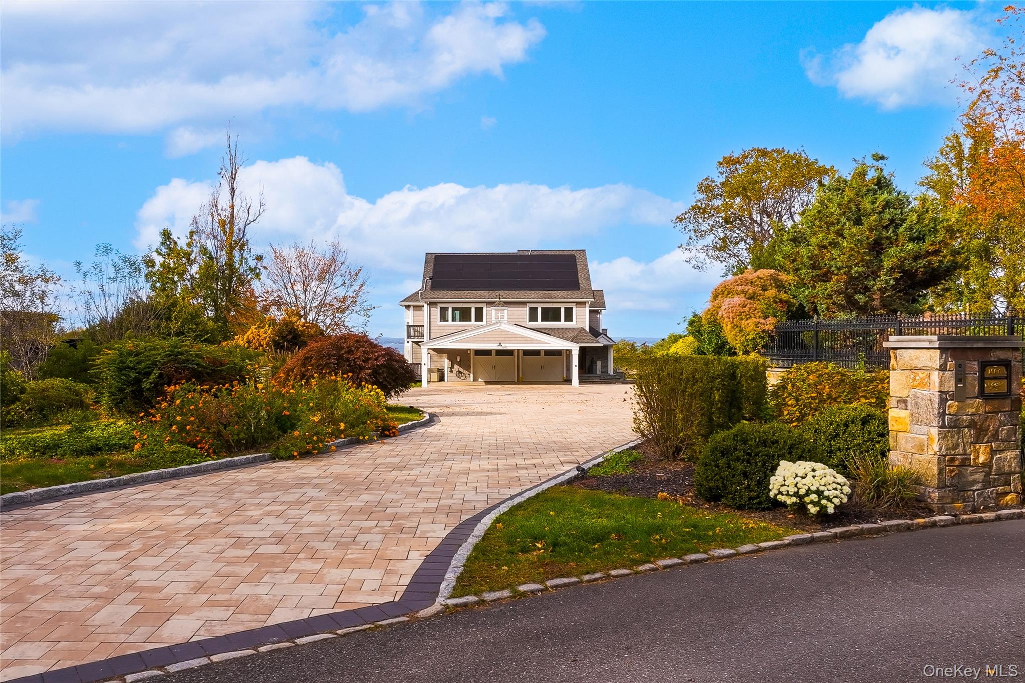 8 September Lane, Glen Cove, NY 11542