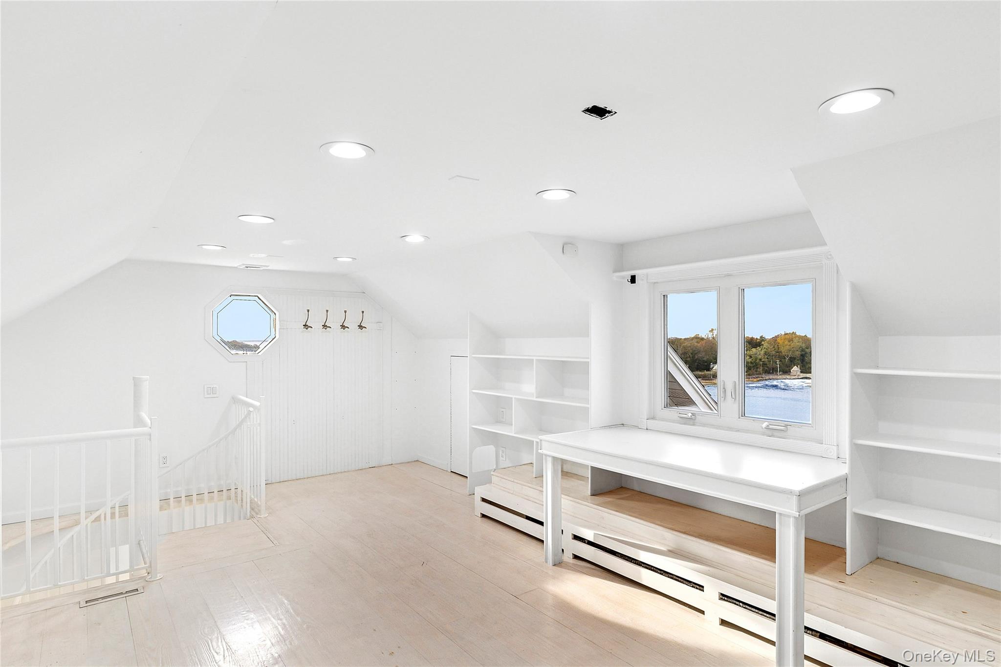 8 September Lane, Glen Cove, NY 11542