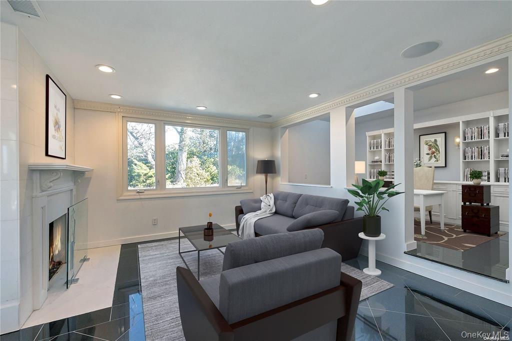 8 September Lane, Glen Cove, NY 11542