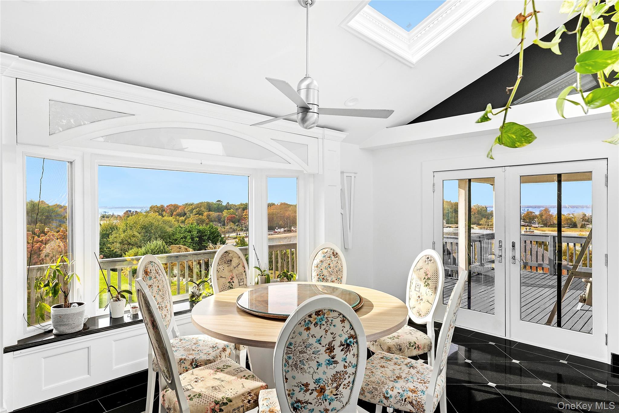 8 September Lane, Glen Cove, NY 11542