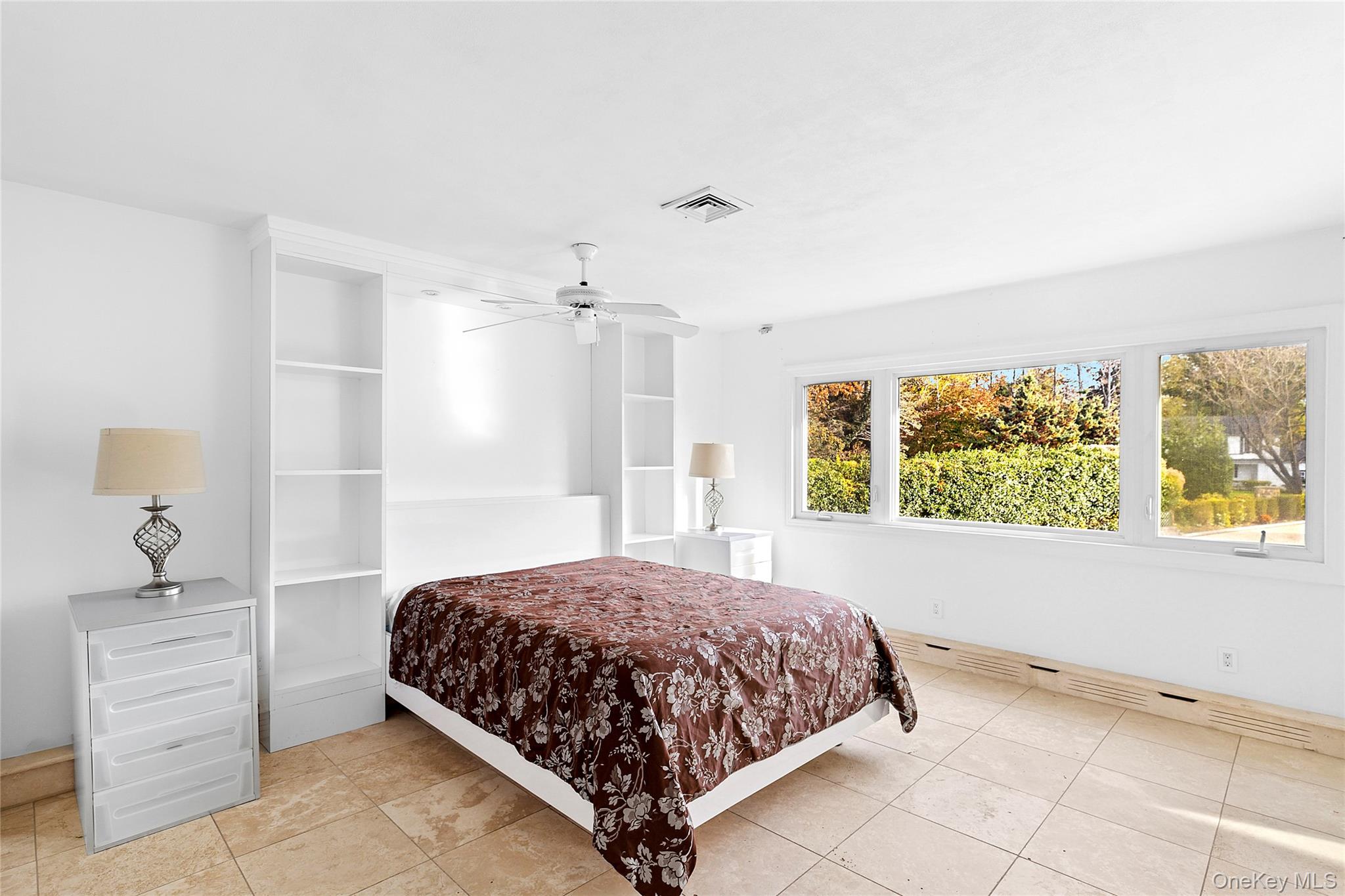 8 September Lane, Glen Cove, NY 11542