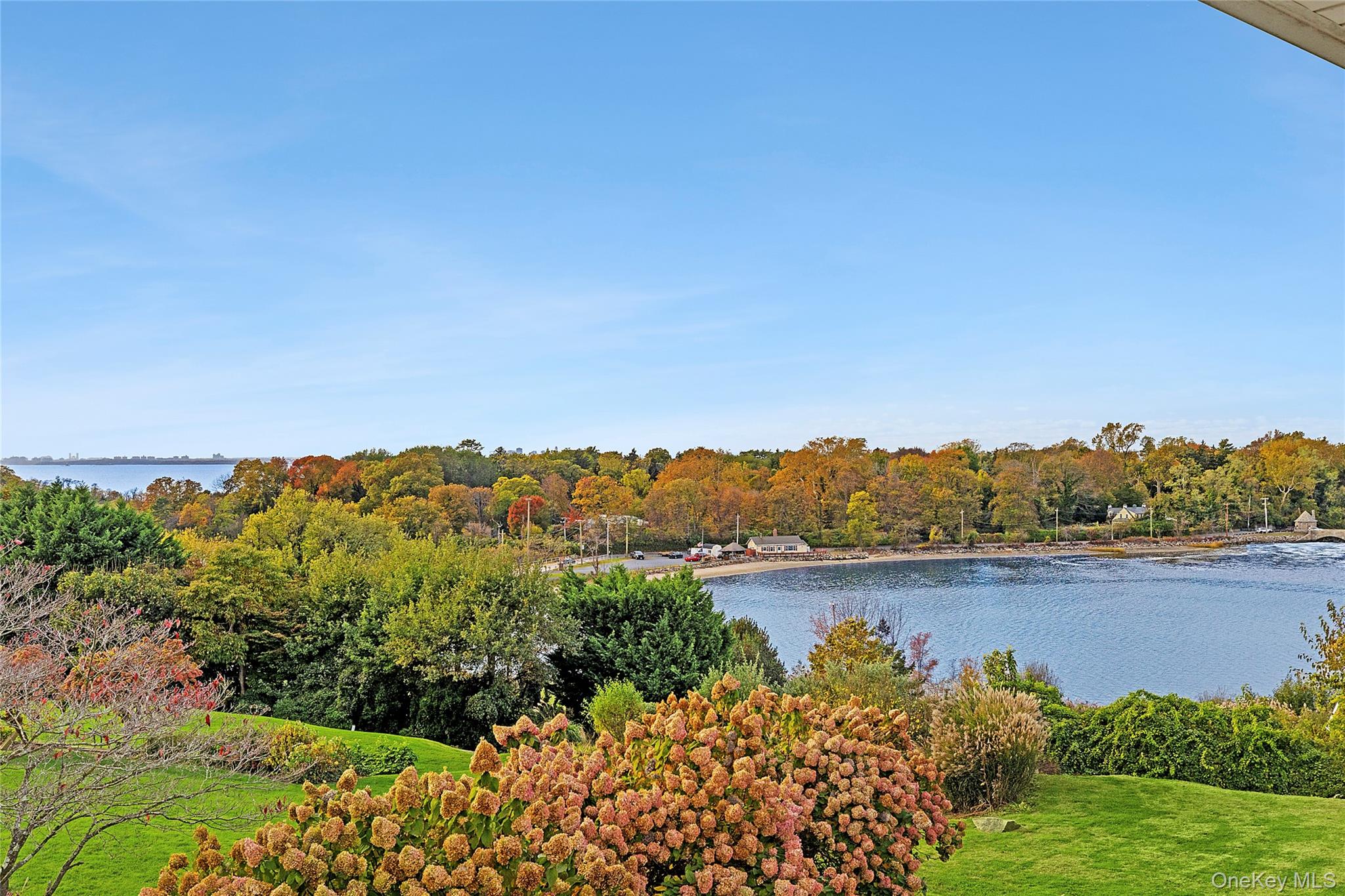 8 September Lane, Glen Cove, NY 11542