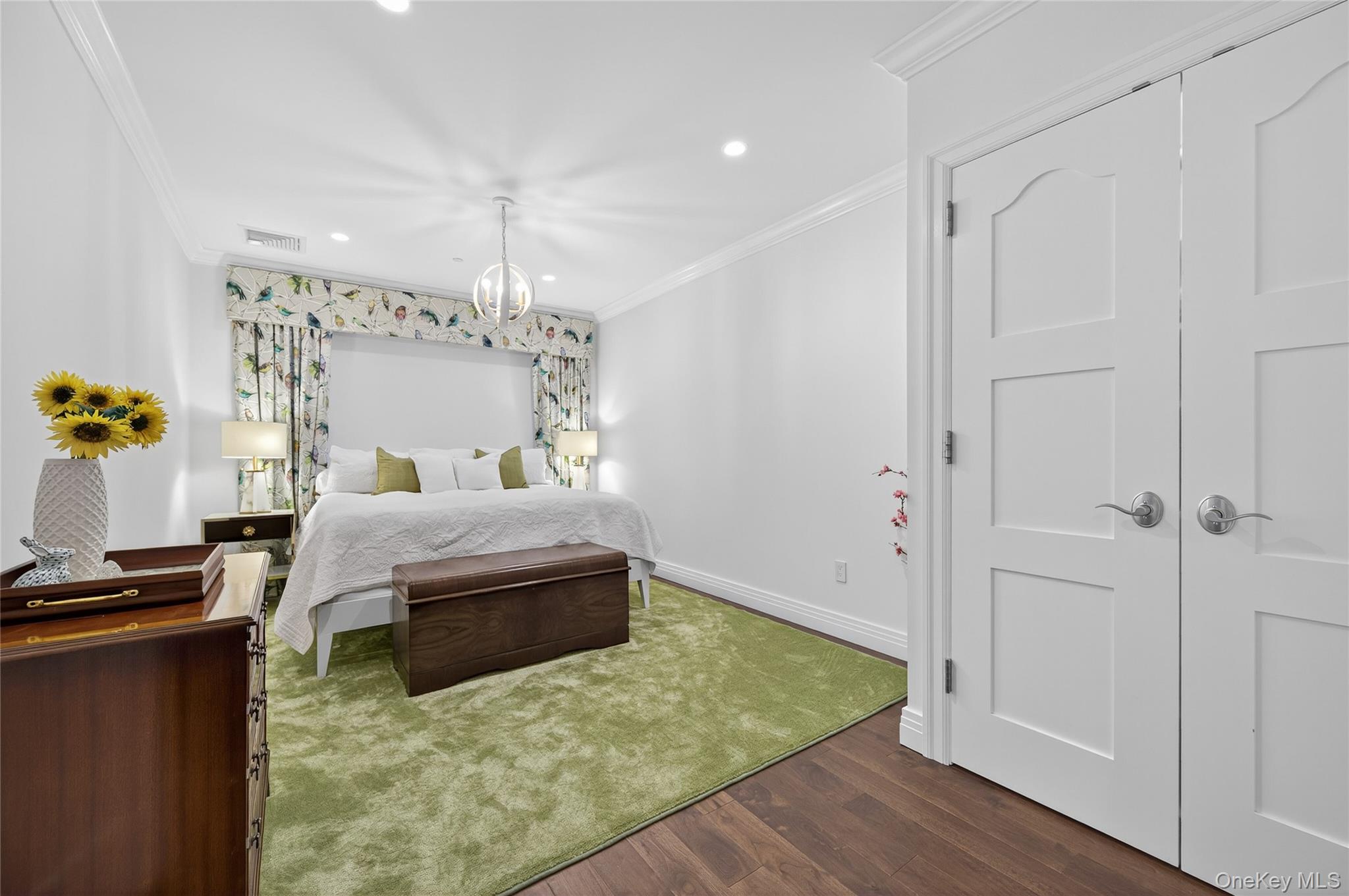 301 Franklin Avenue # 213, Garden City, NY 11530