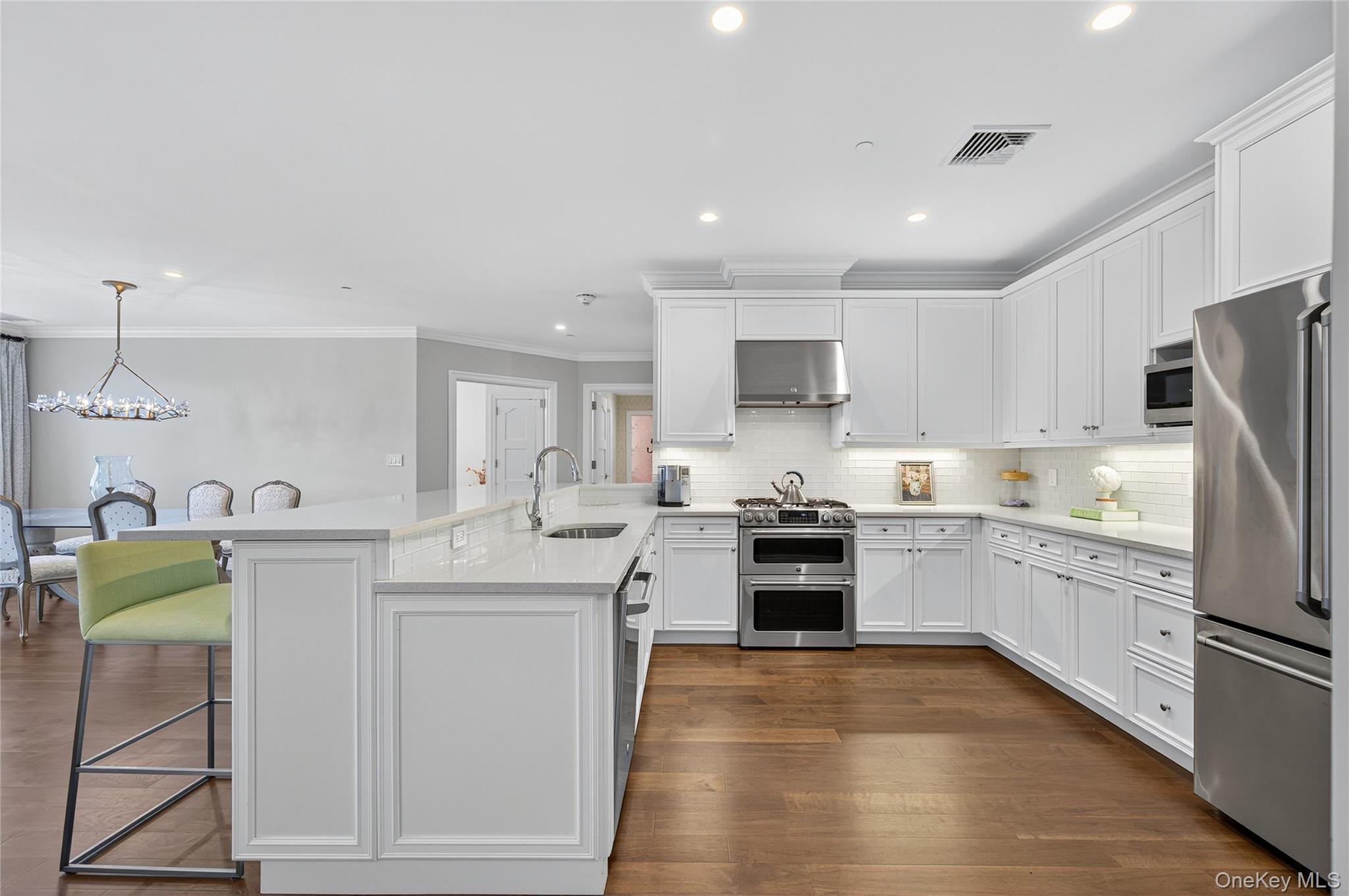 301 Franklin Avenue # 213, Garden City, NY 11530