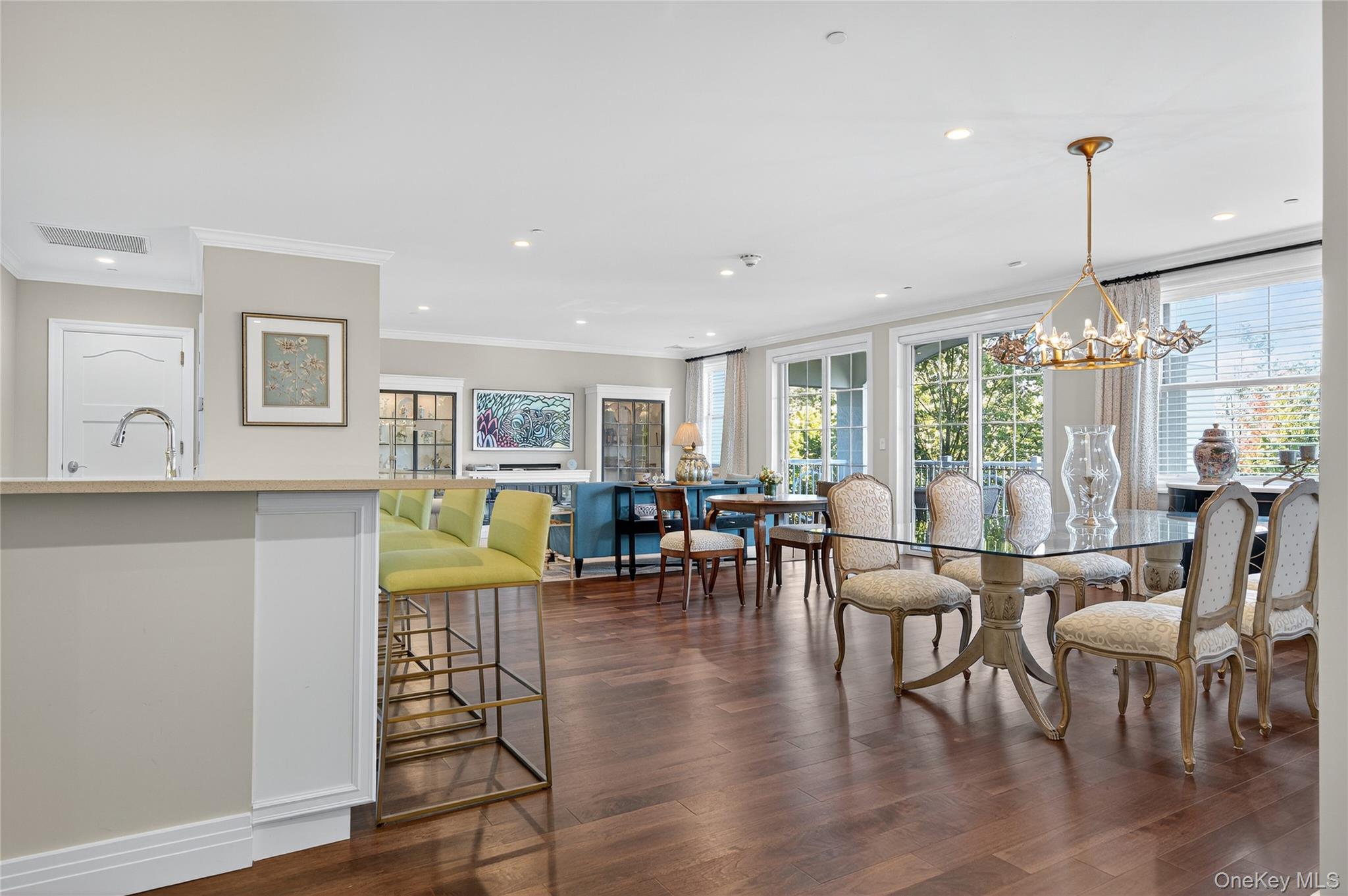 301 Franklin Avenue # 213, Garden City, NY 11530