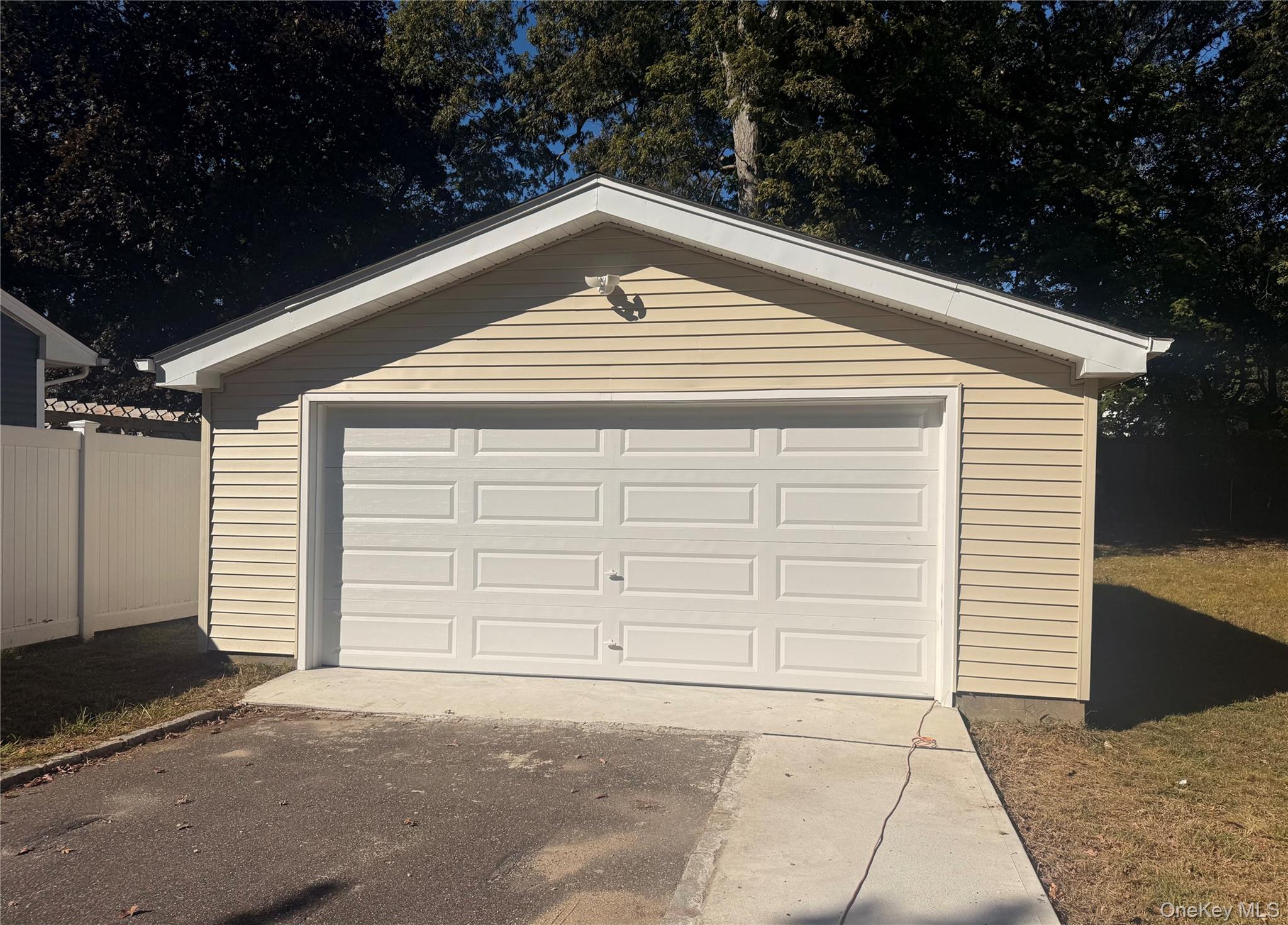 56 Heisser Lane, Farmingdale, NY 11735