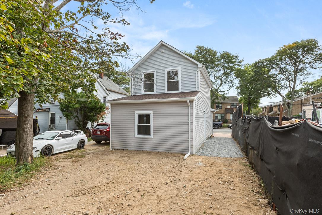 31 Grove Street, Hempstead, NY 11550