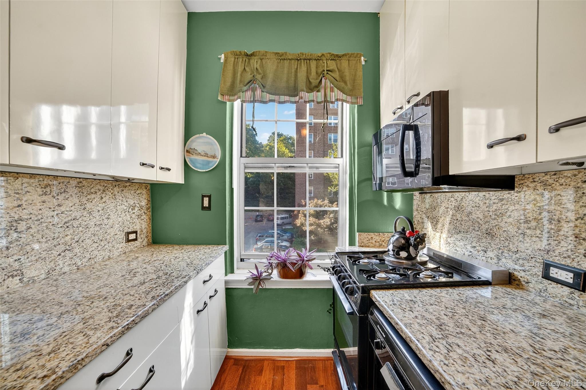 25 Parkview Avenue # 2K, Bronxville, NY 10708