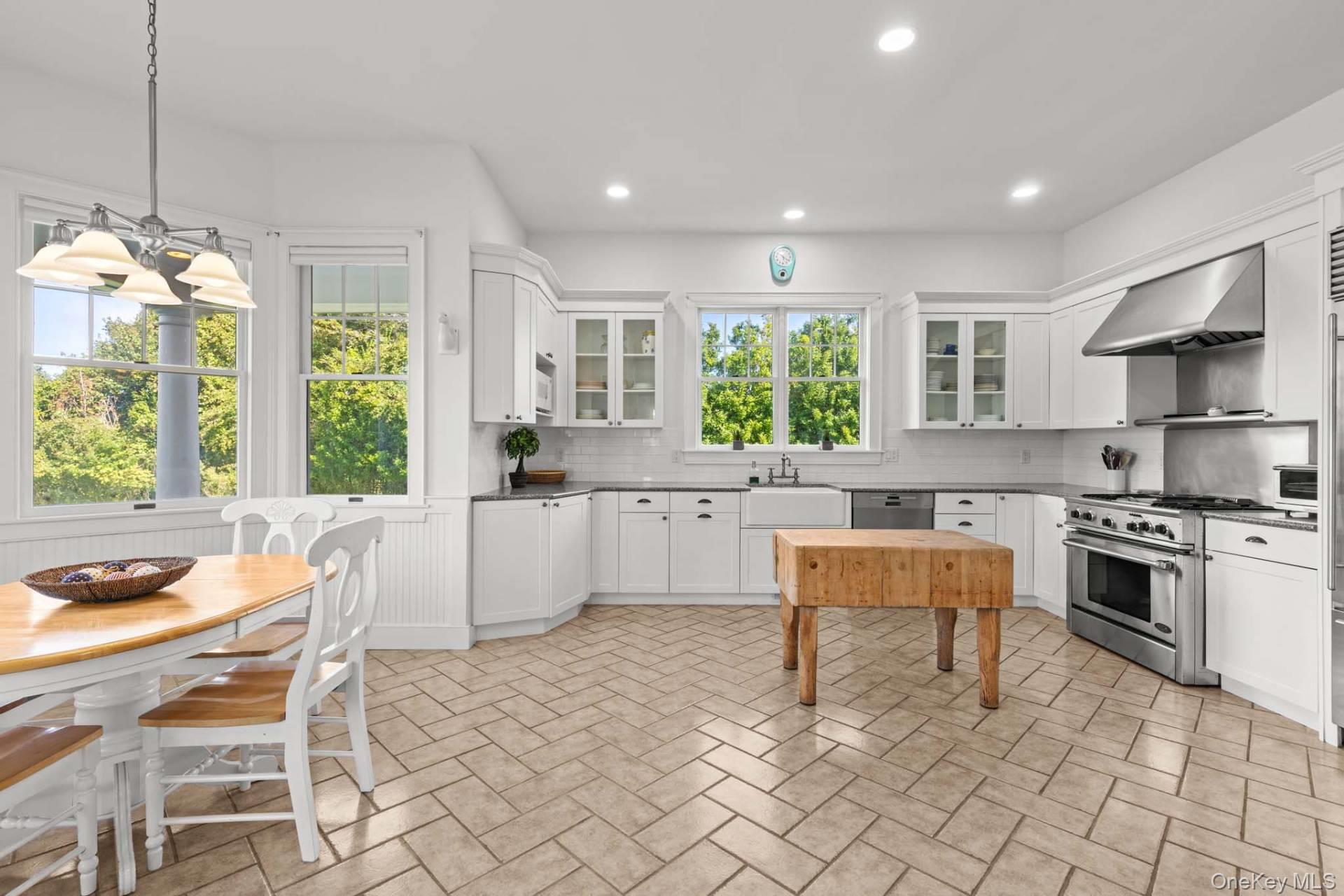 430 Jobs Lane, Bridgehampton, NY 11976