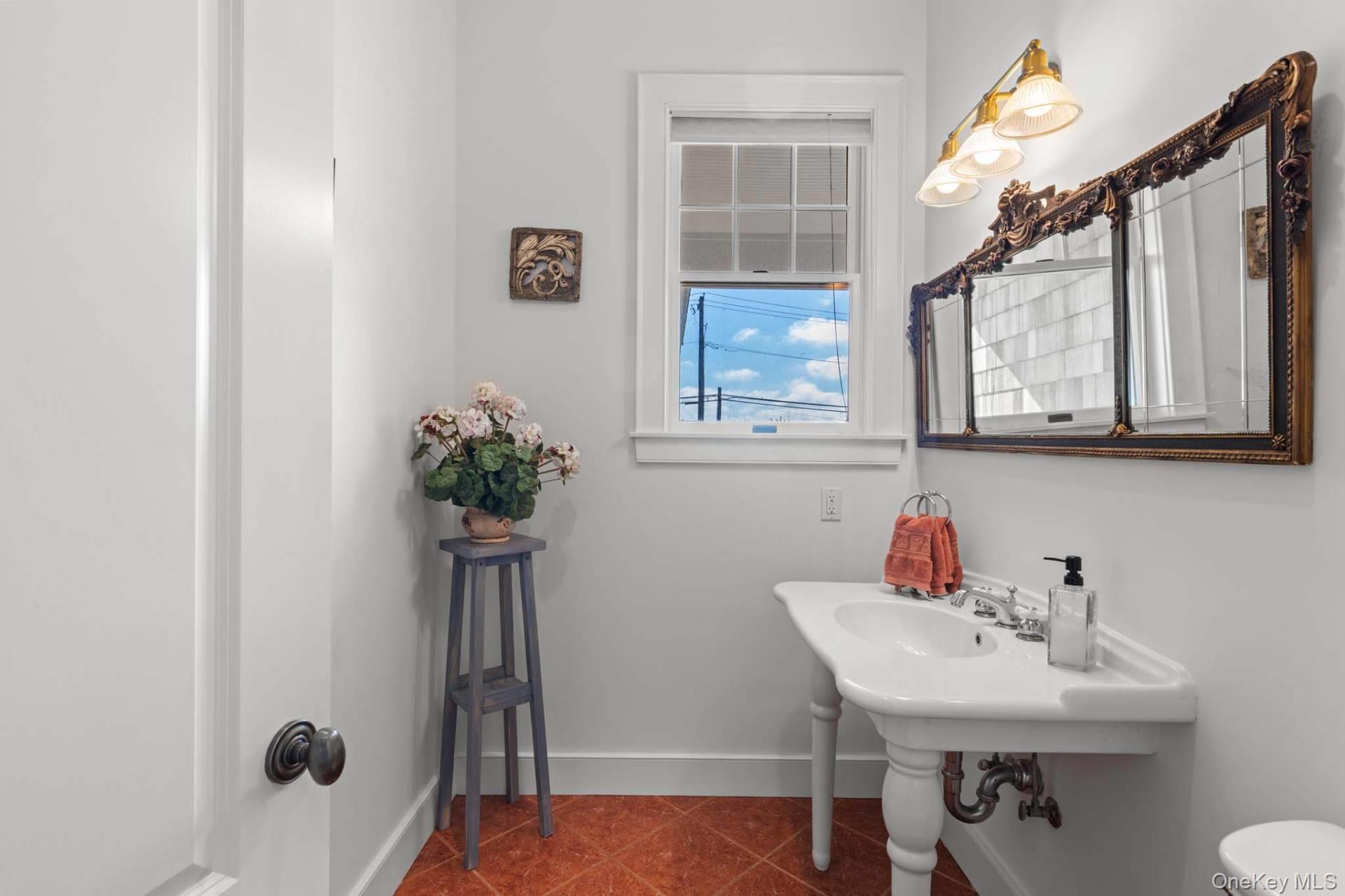 430 Jobs Lane, Bridgehampton, NY 11976