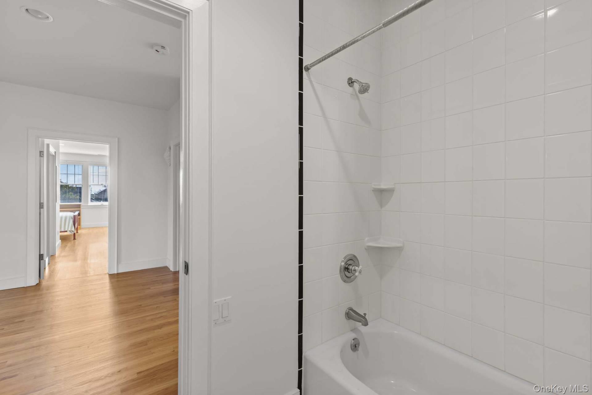 430 Jobs Lane, Bridgehampton, NY 11976