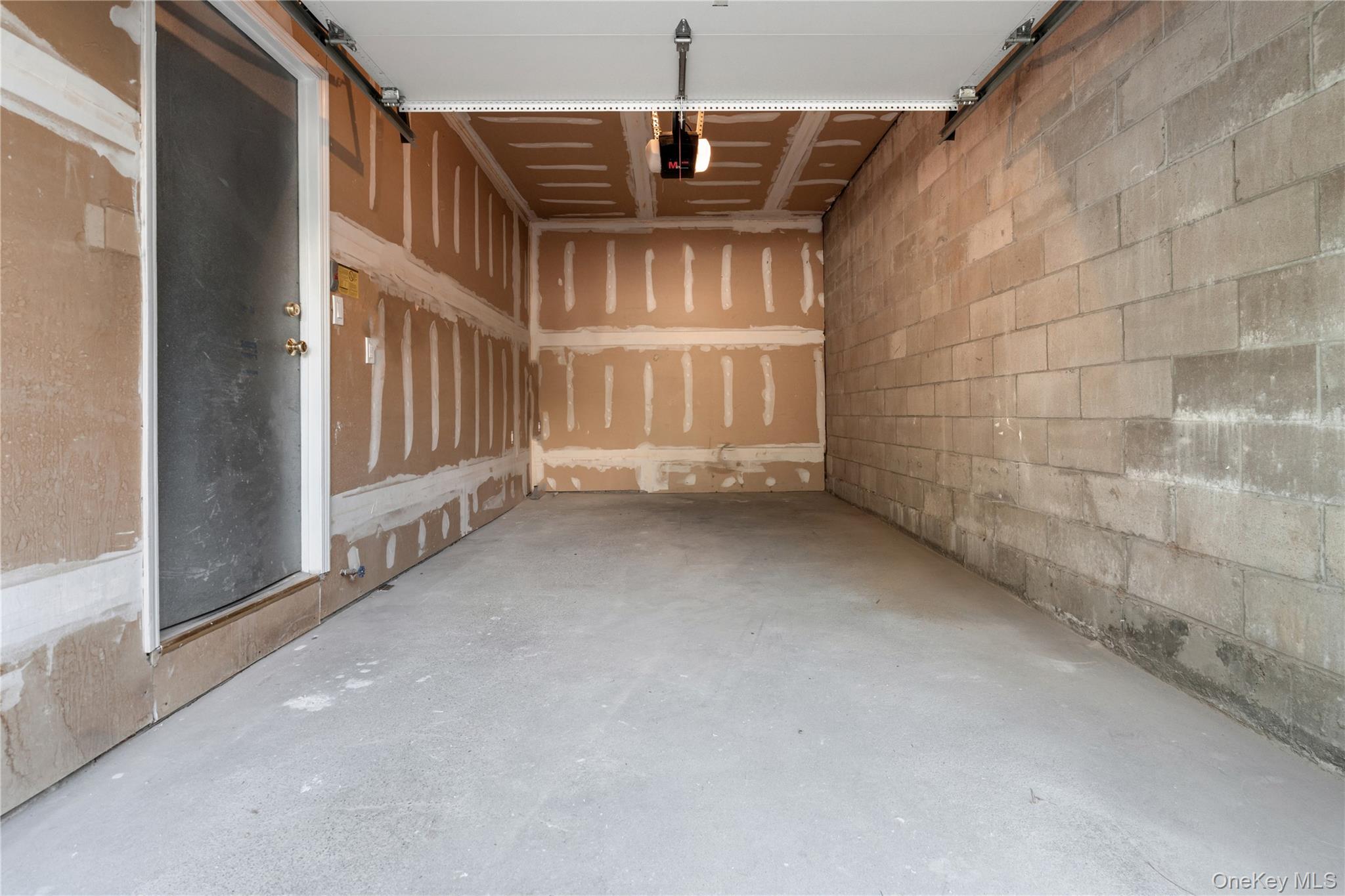 4 Pine Street, Huntington, NY 11743