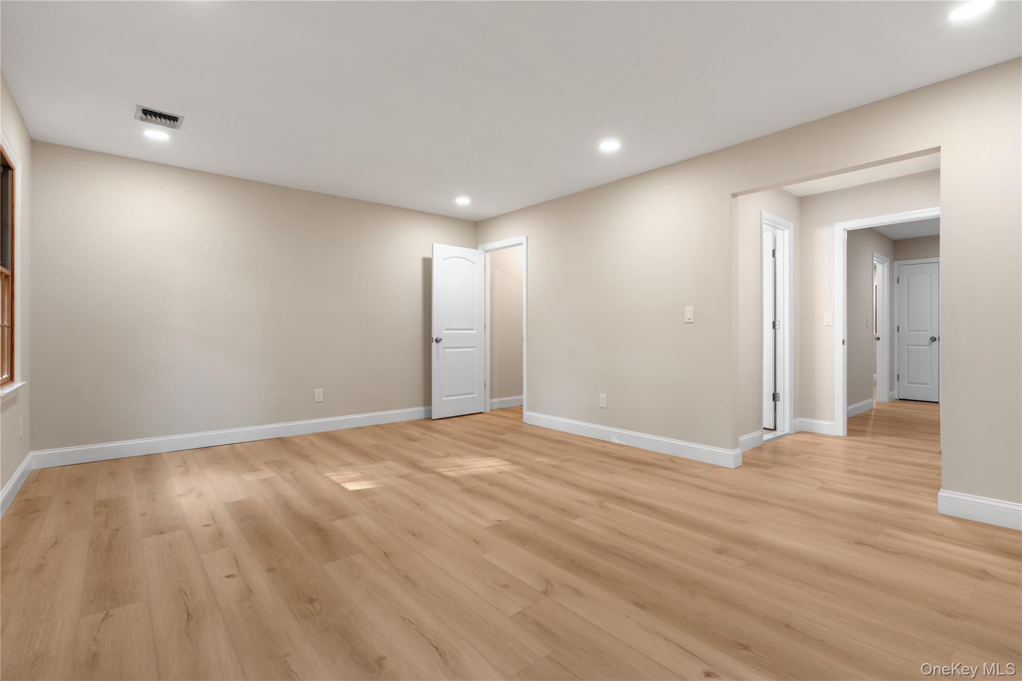 4 Pine Street, Huntington, NY 11743