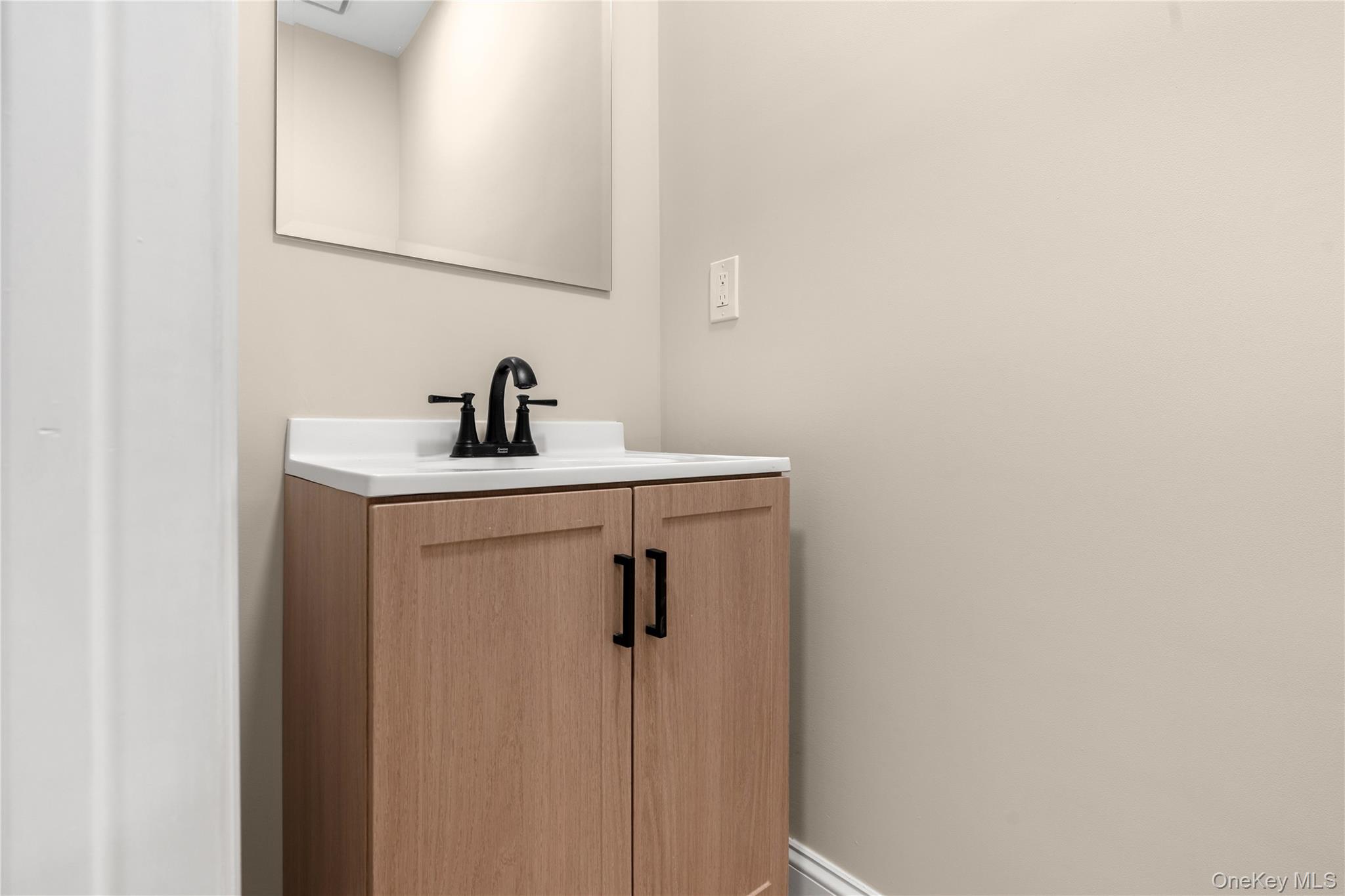 4 Pine Street, Huntington, NY 11743