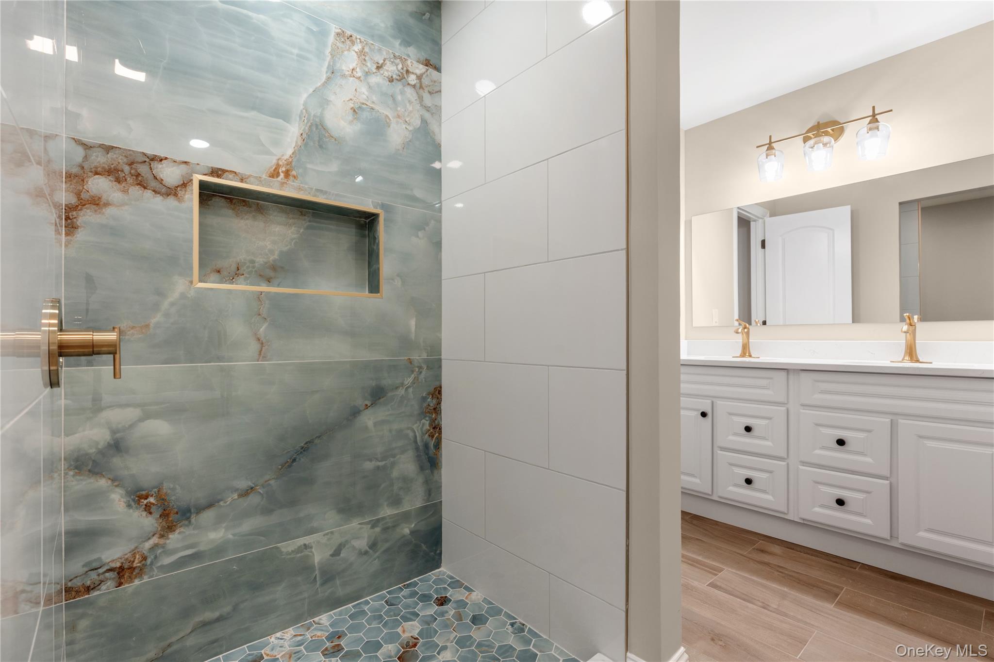 4 Pine Street, Huntington, NY 11743