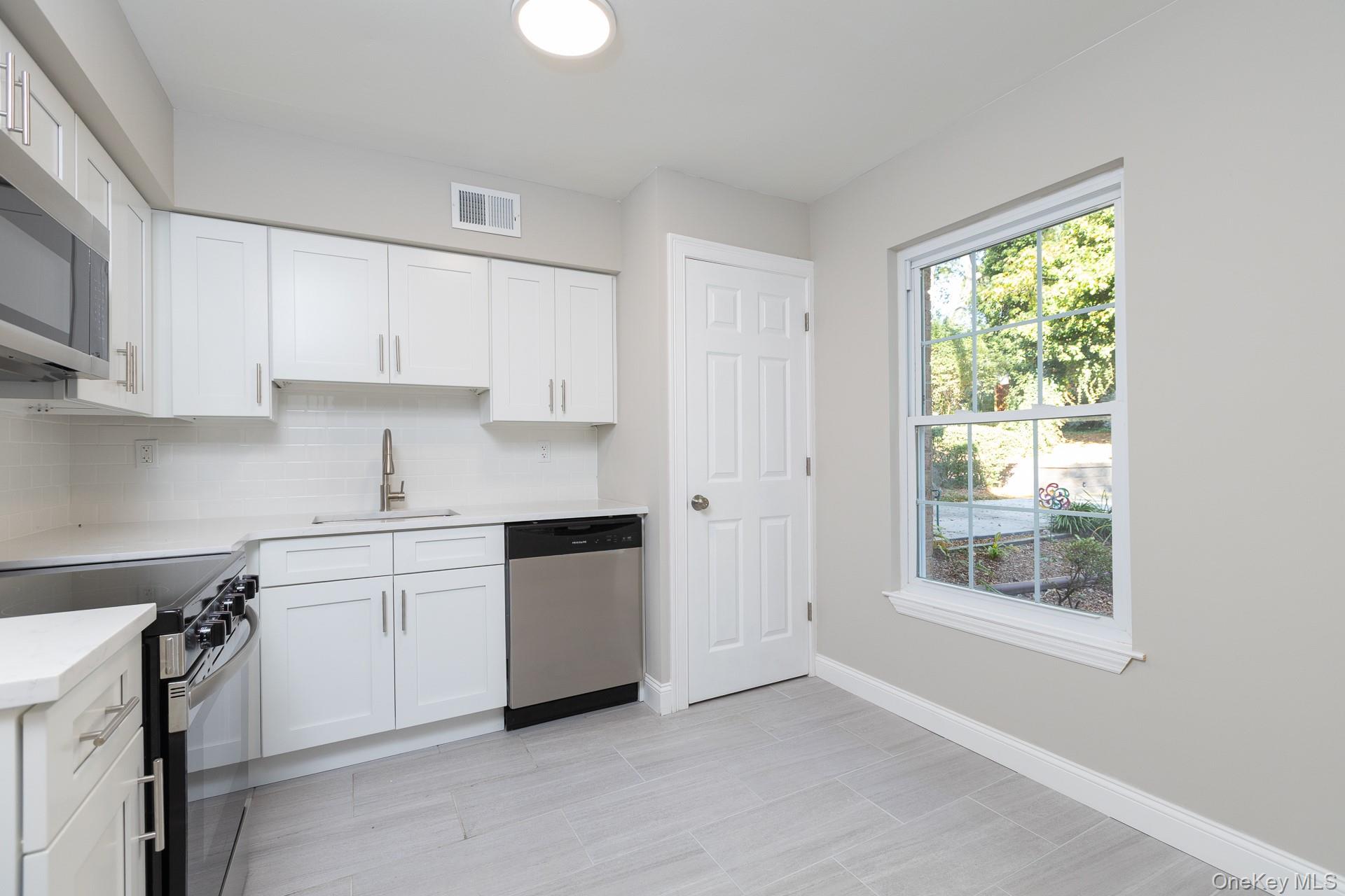 655 Middle Country Road # 7B1, Coram, NY 11727