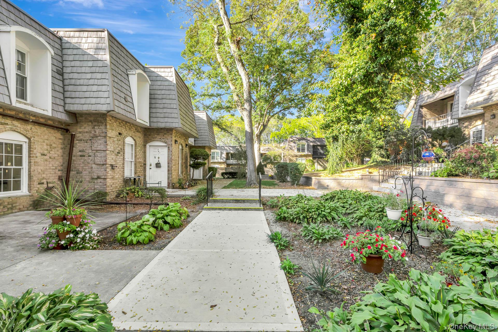 655 Middle Country Road # 7B1, Coram, NY 11727