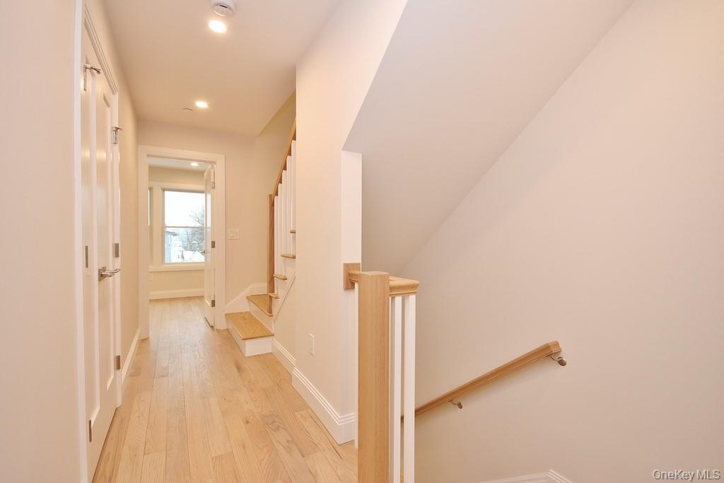 32 Andrews Lane, Sleepy Hollow, NY 10591