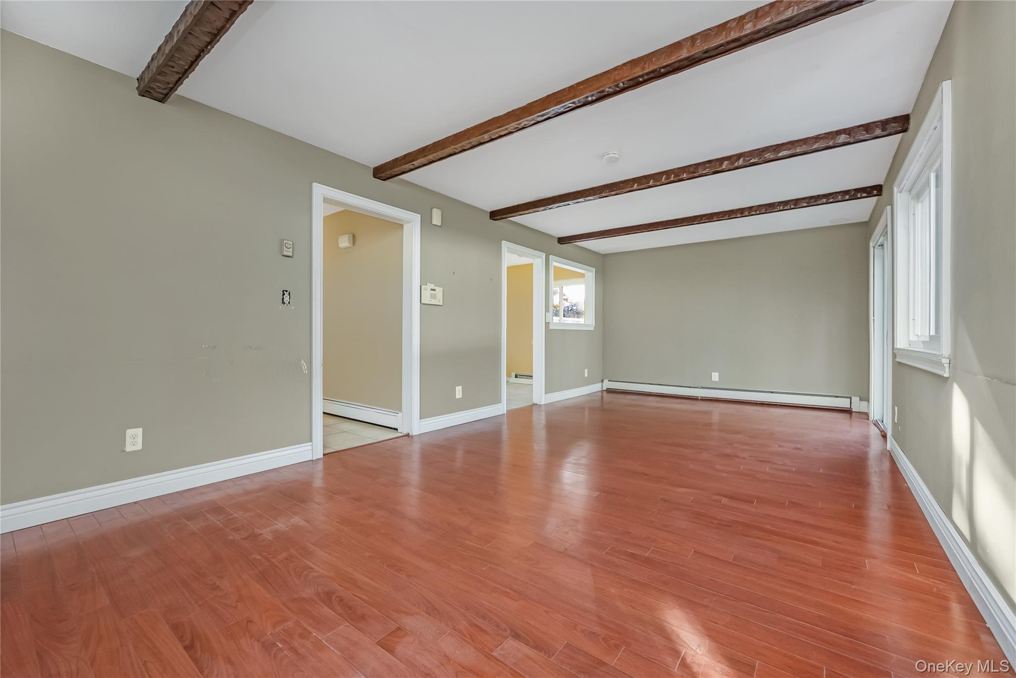 209 Cirrus Road, Holbrook, NY 11741