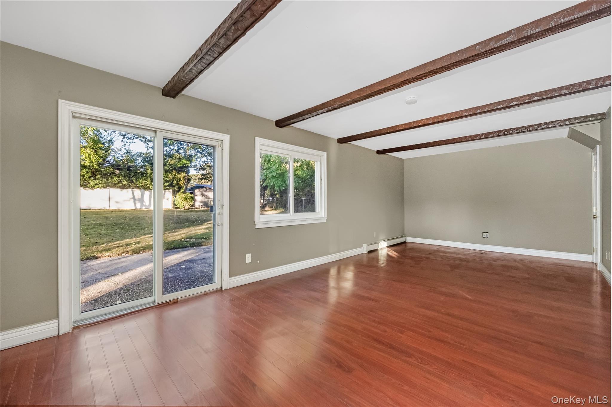 209 Cirrus Road, Holbrook, NY 11741