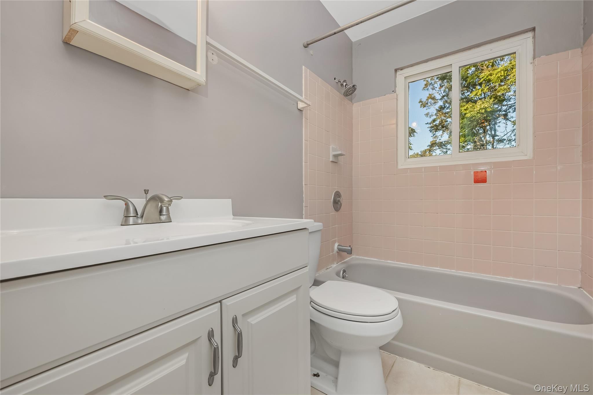 209 Cirrus Road, Holbrook, NY 11741