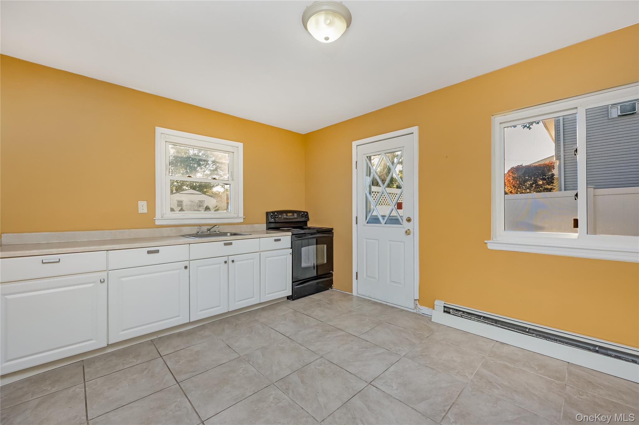 209 Cirrus Road, Holbrook, NY 11741