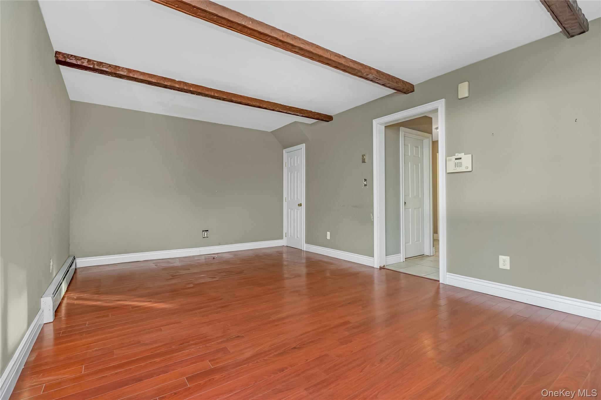 209 Cirrus Road, Holbrook, NY 11741