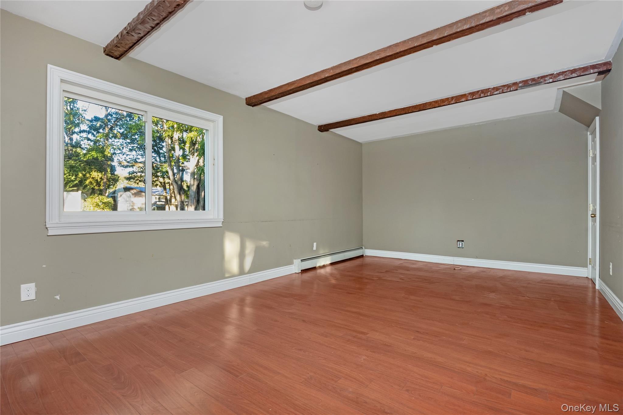 209 Cirrus Road, Holbrook, NY 11741