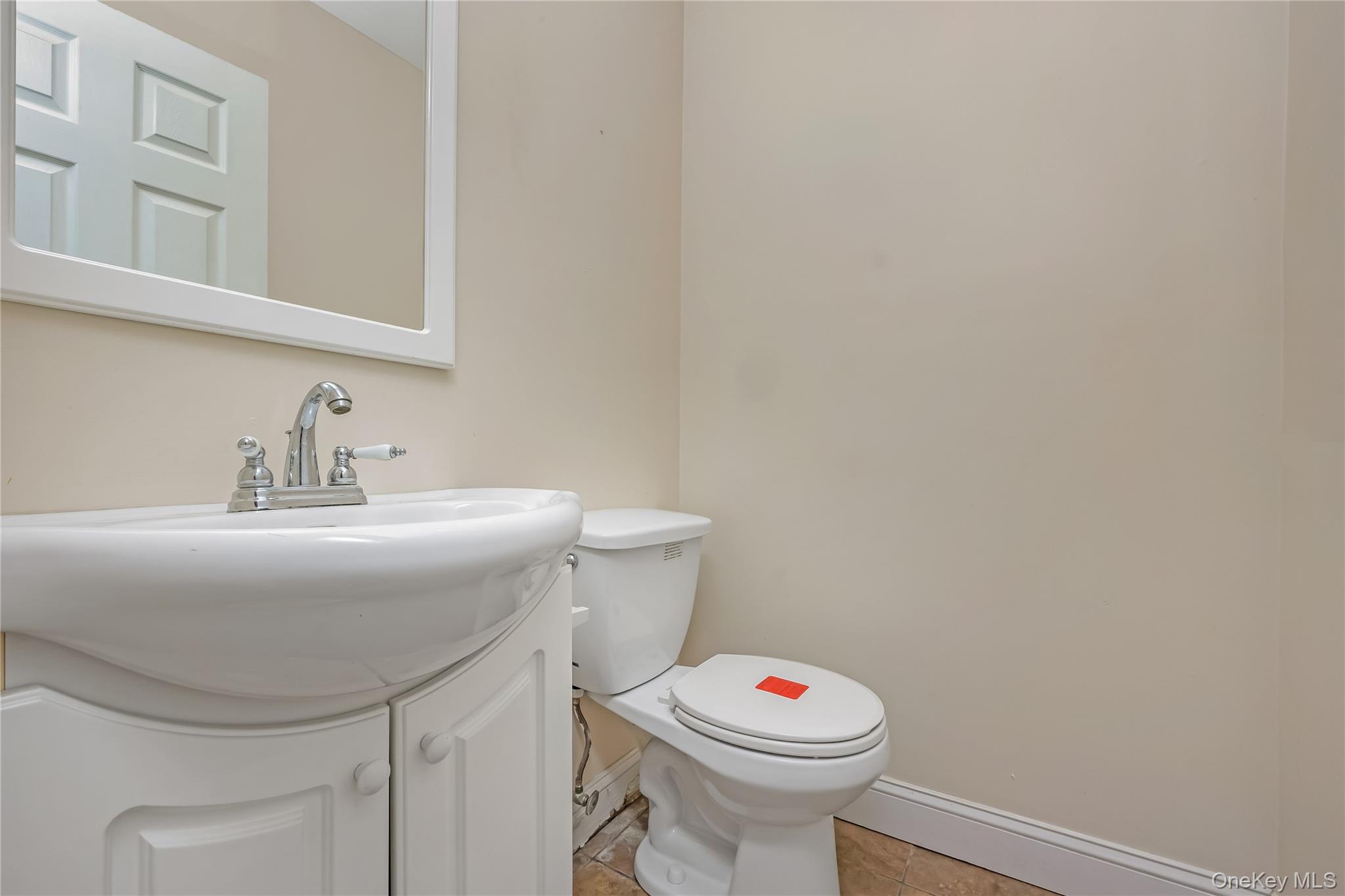 209 Cirrus Road, Holbrook, NY 11741