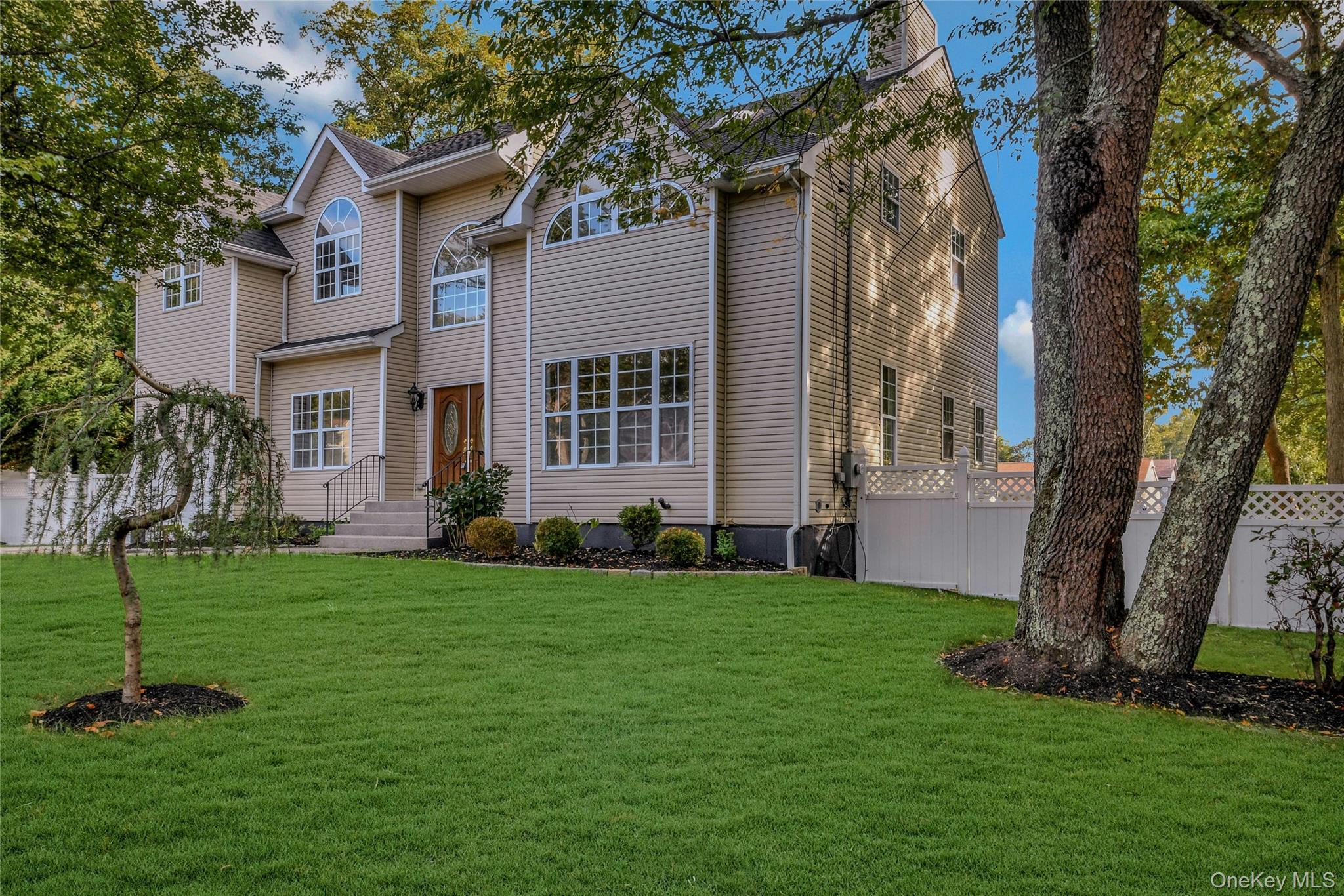 60 Delamere Street, Huntington, NY 11743