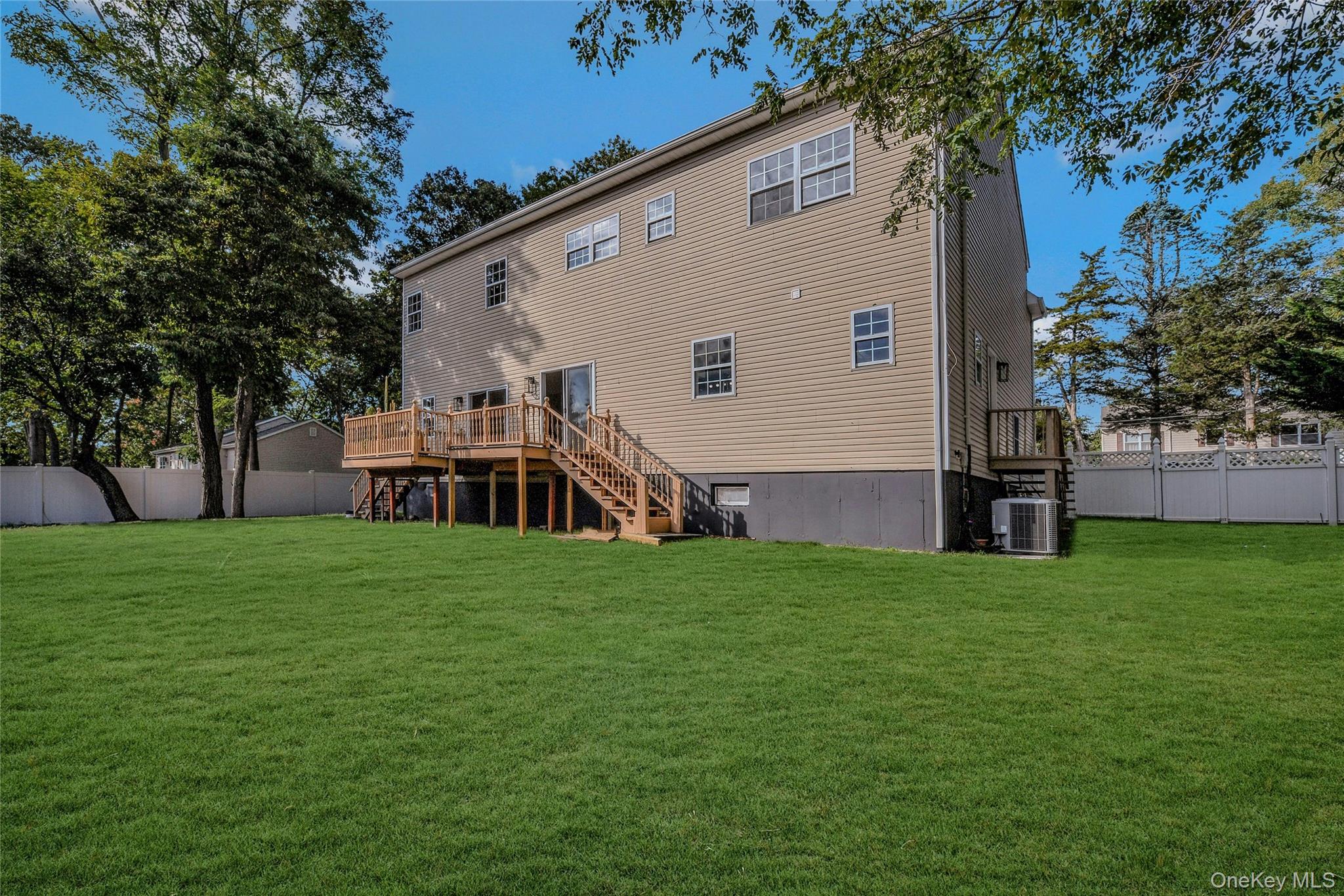 60 Delamere Street, Huntington, NY 11743