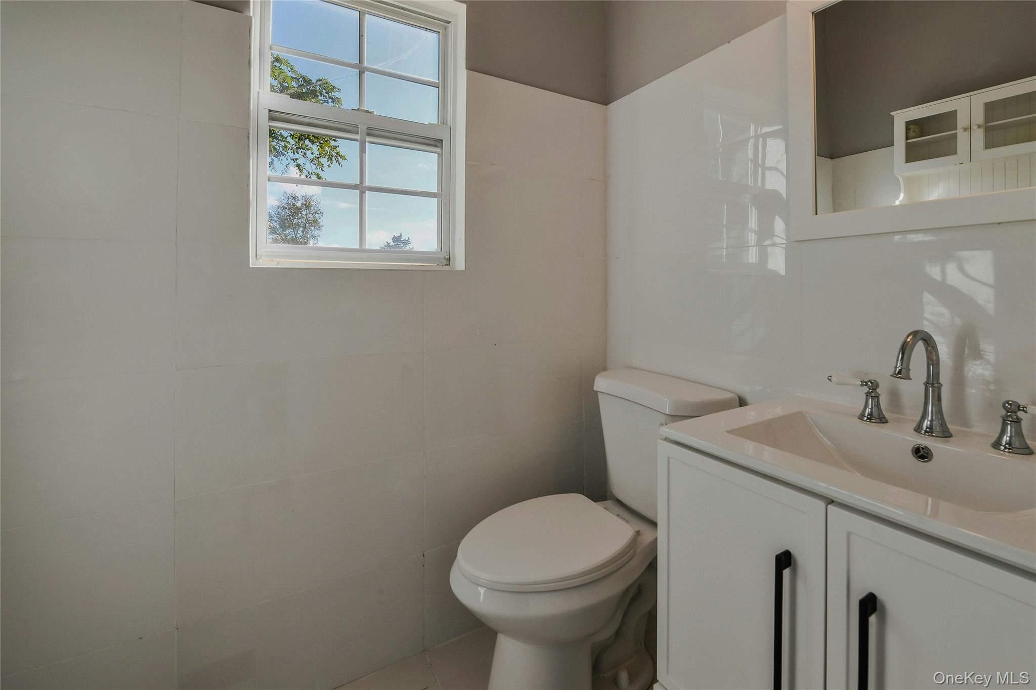 60 Delamere Street, Huntington, NY 11743