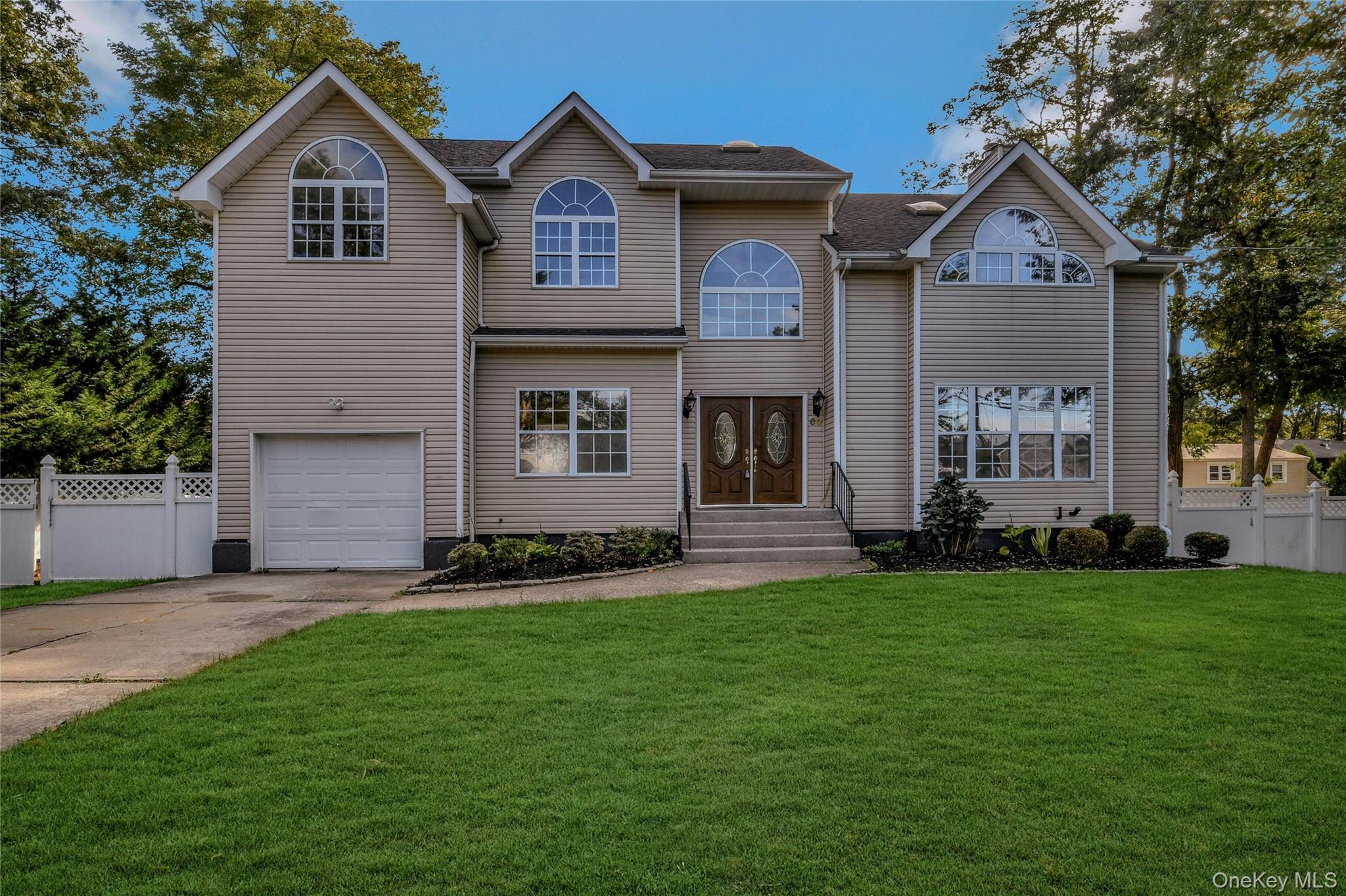 60 Delamere Street, Huntington, NY 11743