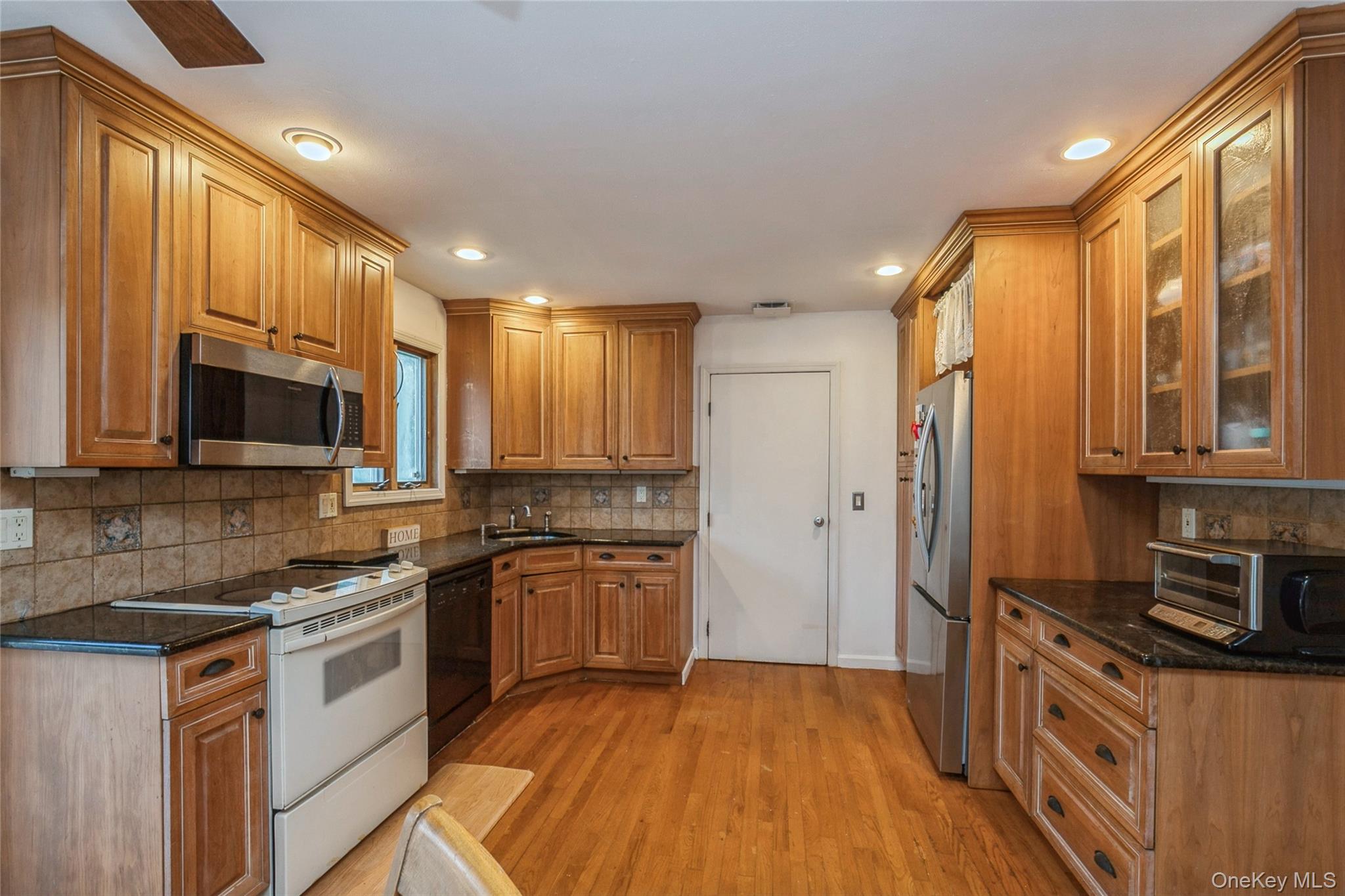 6 Selma Court, East Northport, NY 11731