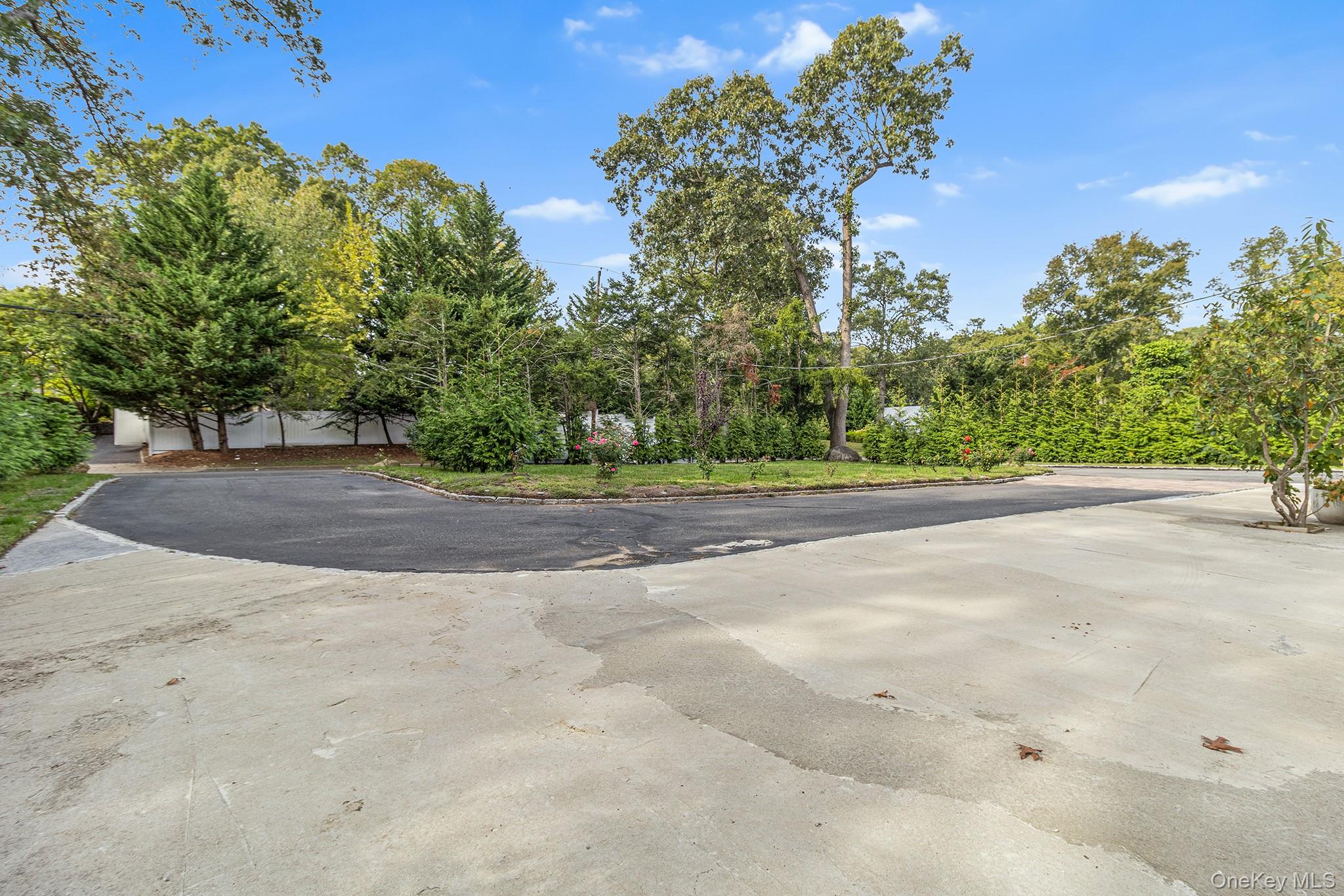 61 Old Indian Head Road, Commack, NY 11725